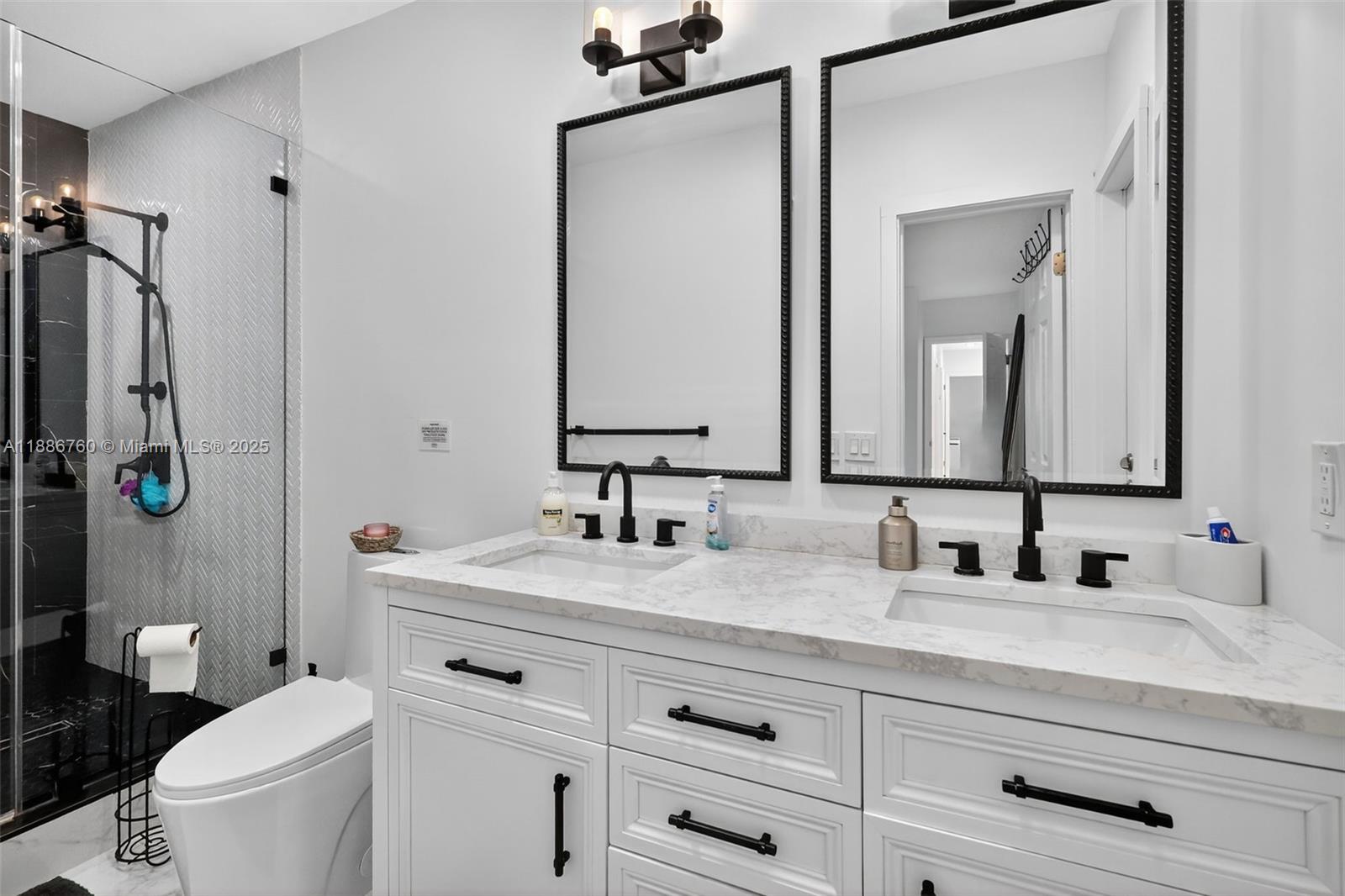 LETO HILLS - Residential Lease