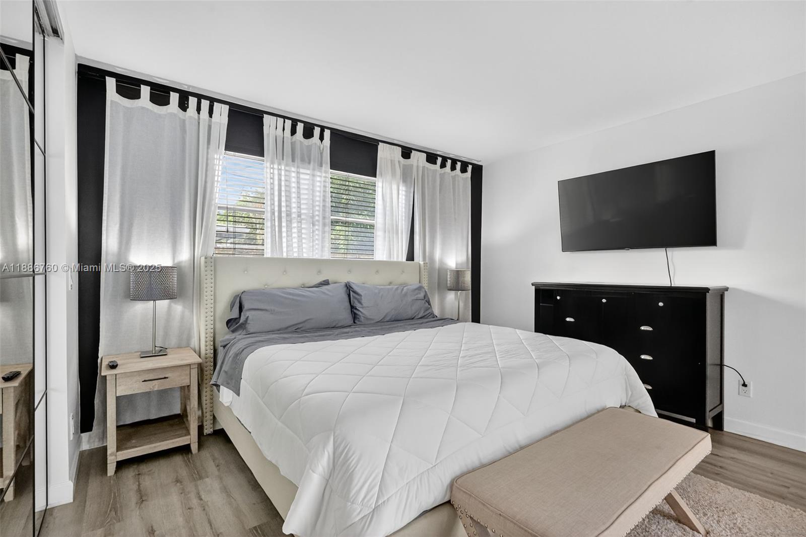 LETO HILLS - Residential Lease