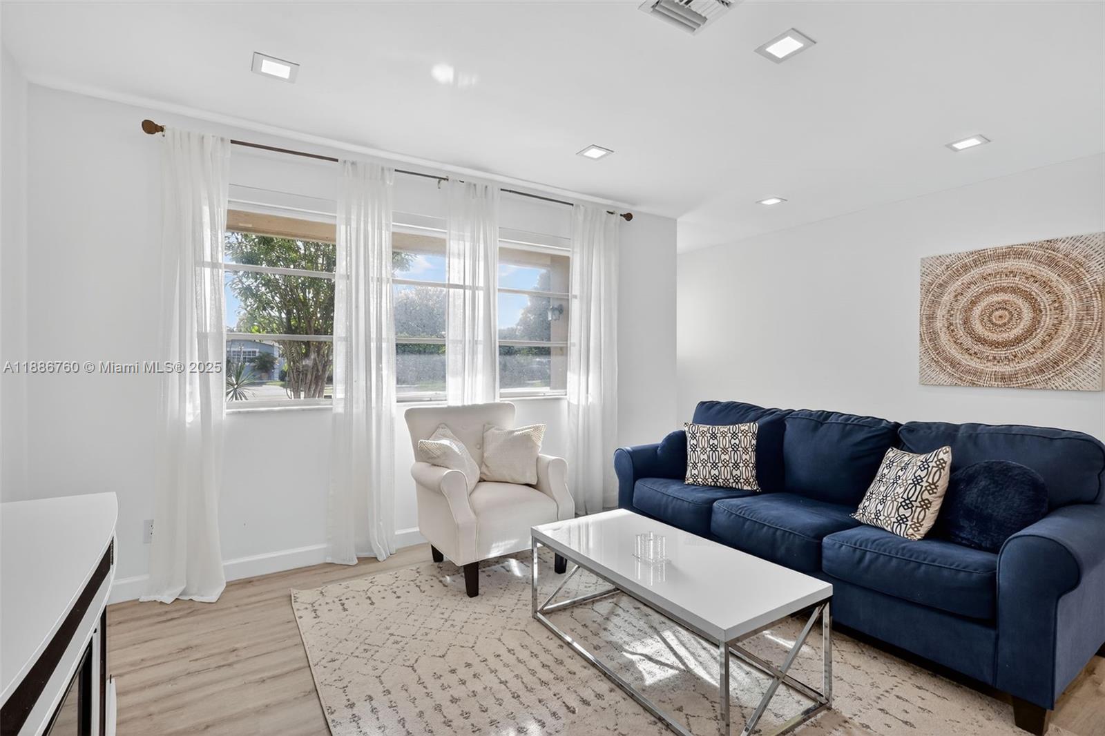 LETO HILLS - Residential Lease