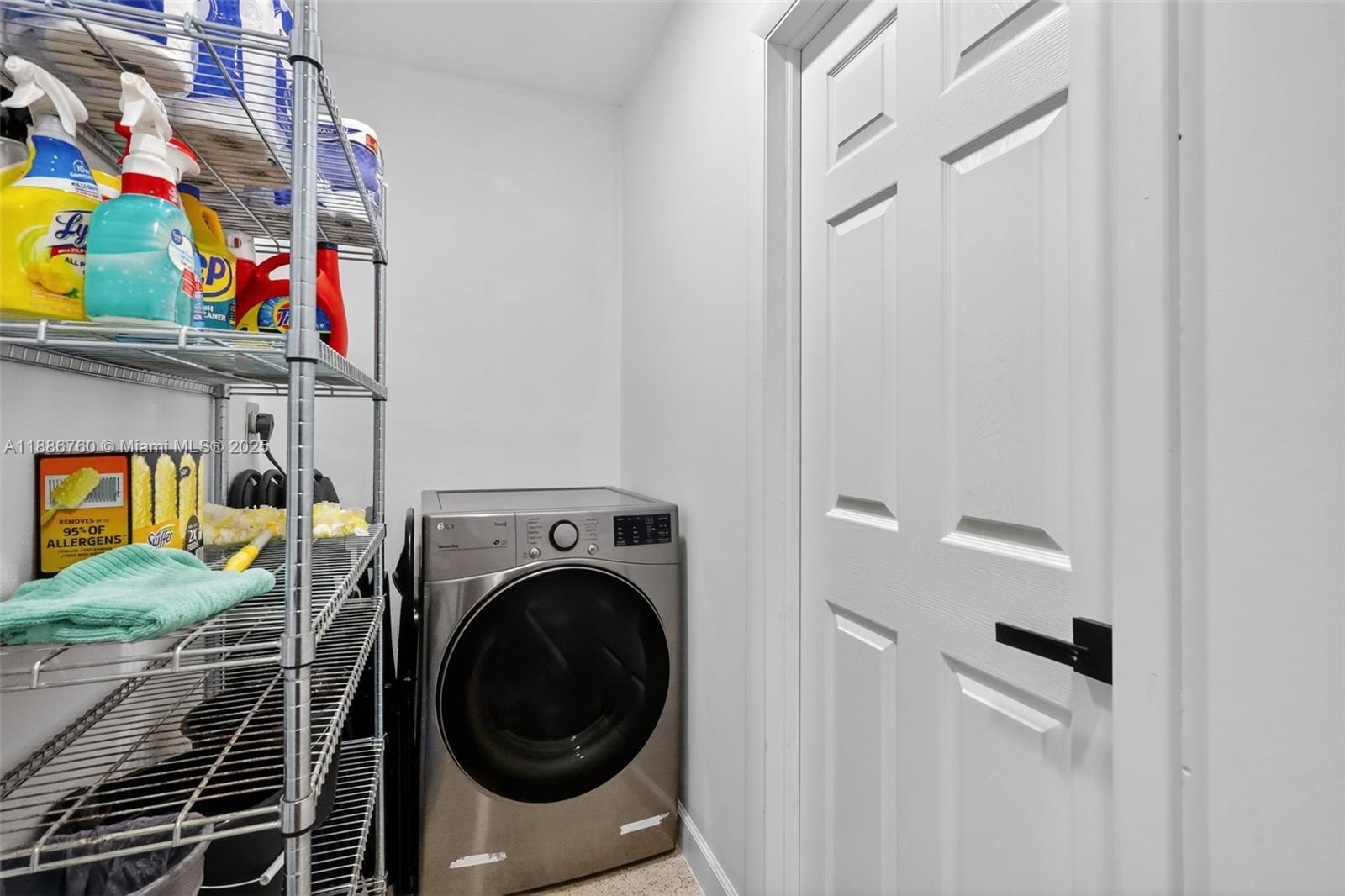 LETO HILLS - Residential Lease