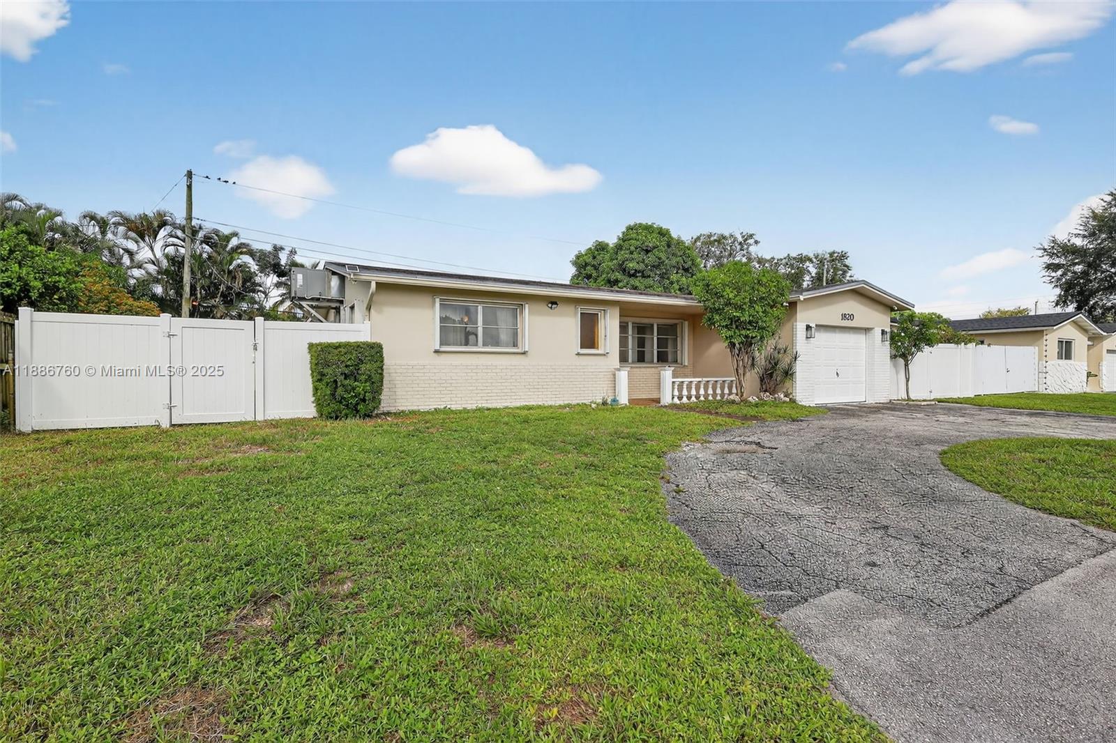 LETO HILLS - Residential Lease