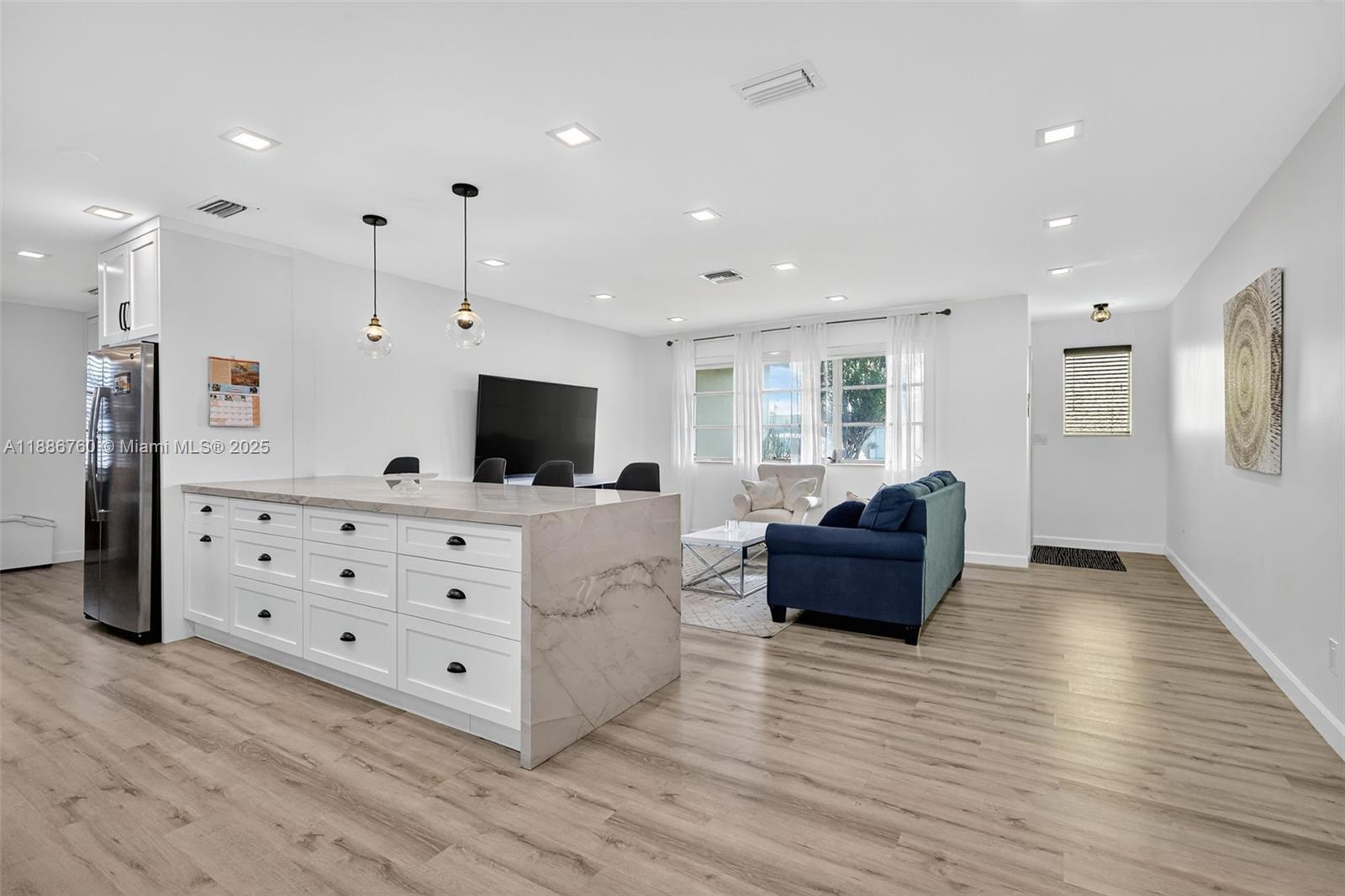 LETO HILLS - Residential Lease