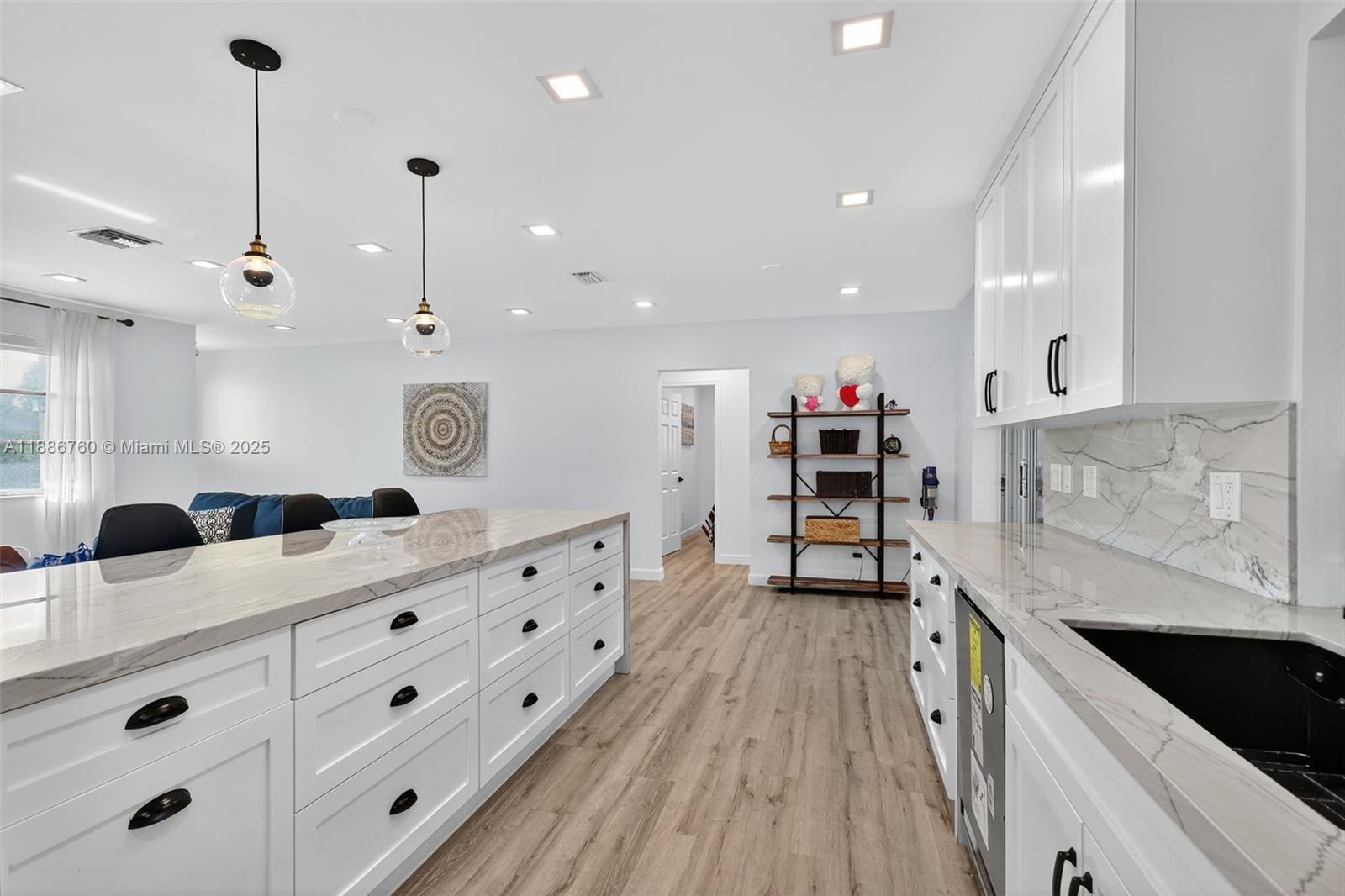 LETO HILLS - Residential Lease