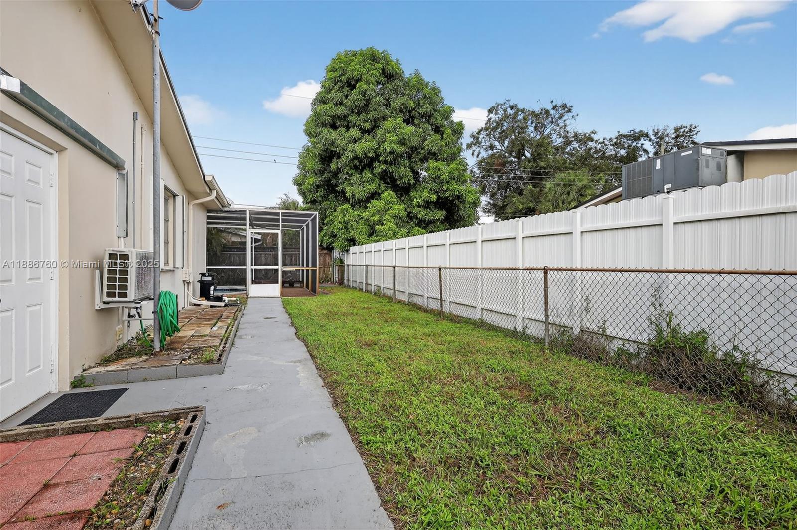 LETO HILLS - Residential Lease