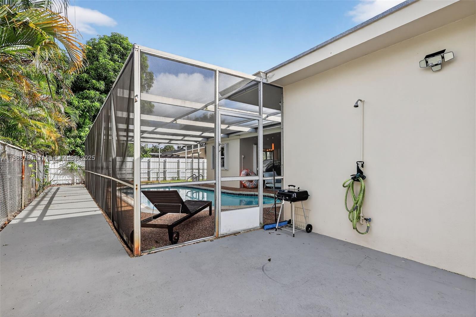 LETO HILLS - Residential Lease