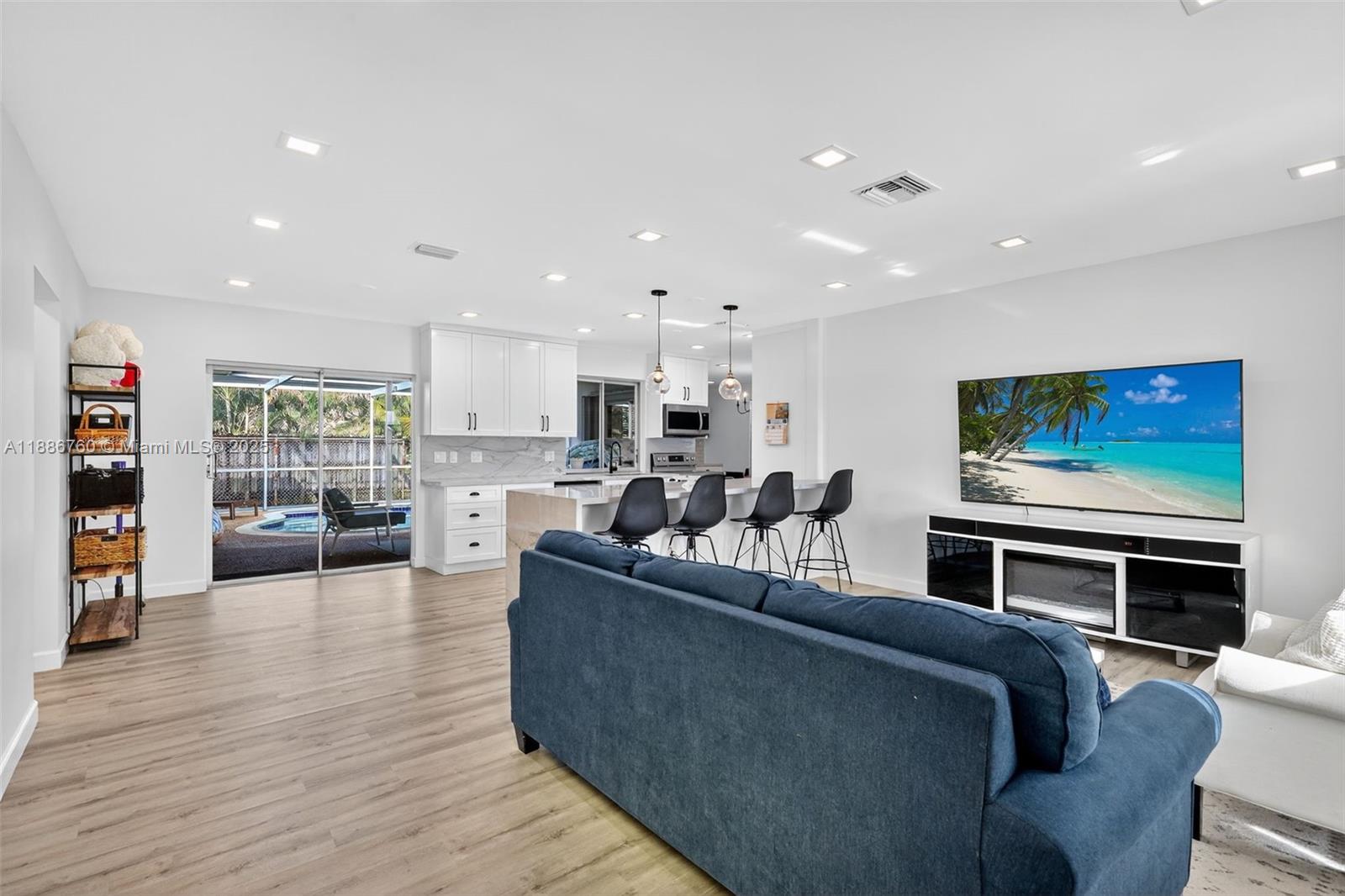 LETO HILLS - Residential Lease