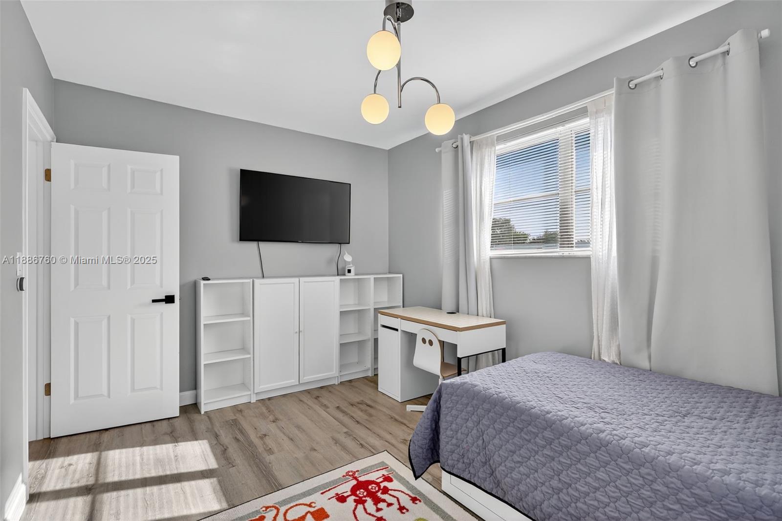 LETO HILLS - Residential Lease