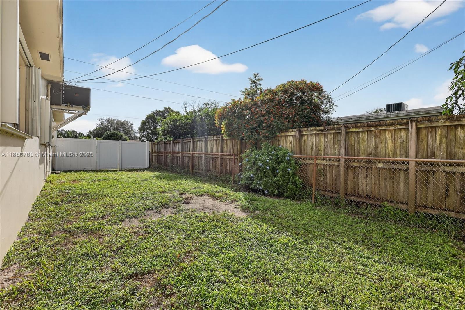 LETO HILLS - Residential Lease