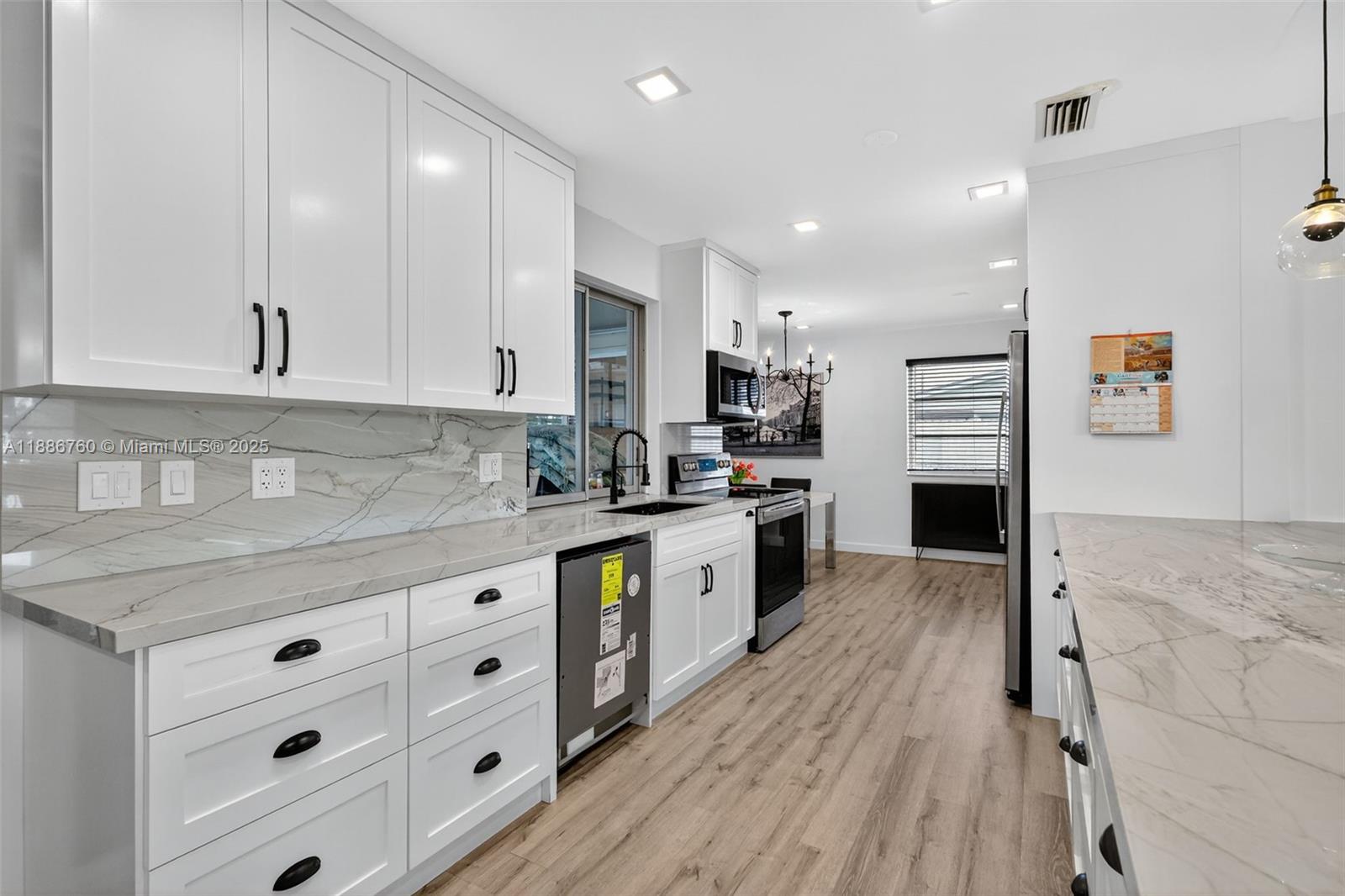 LETO HILLS - Residential Lease