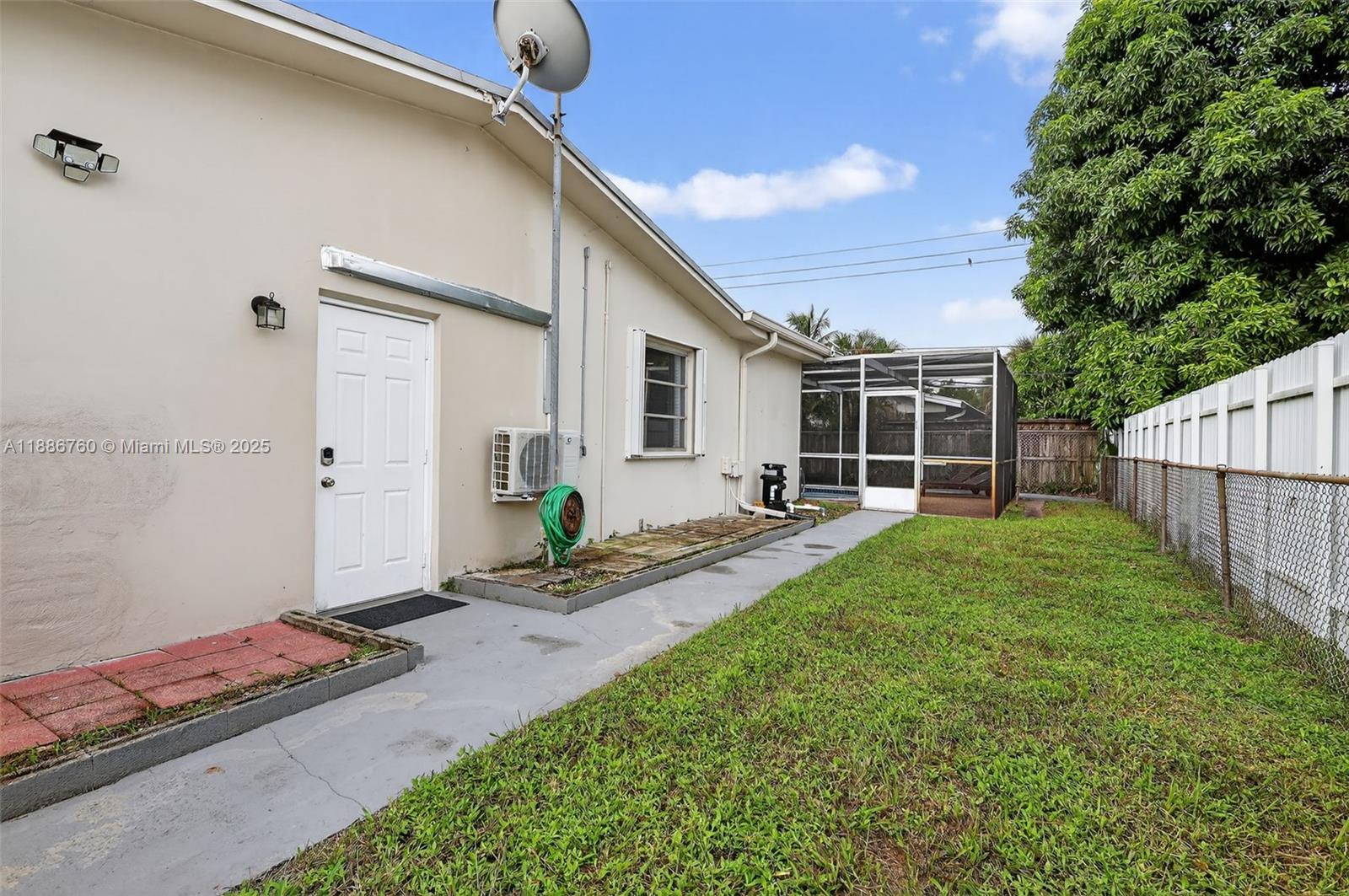 LETO HILLS - Residential Lease