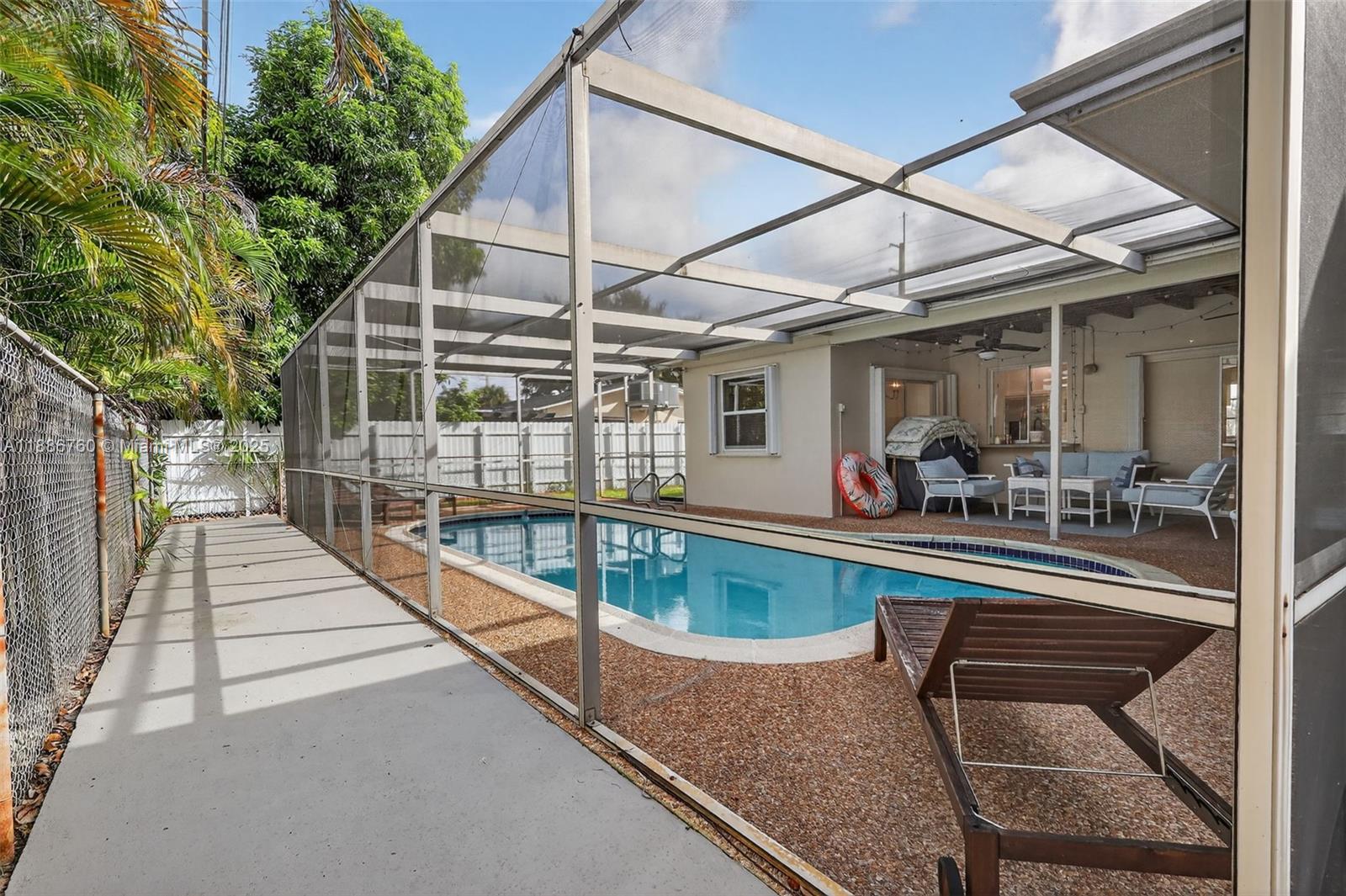 LETO HILLS - Residential Lease