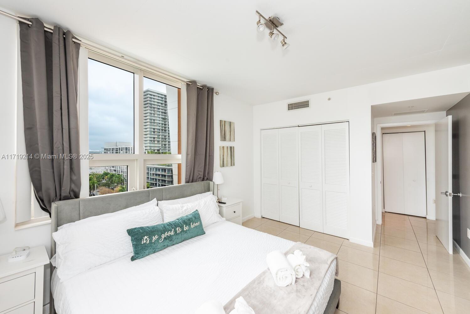 MIDBLOCK MIAMI CONDO - Residential