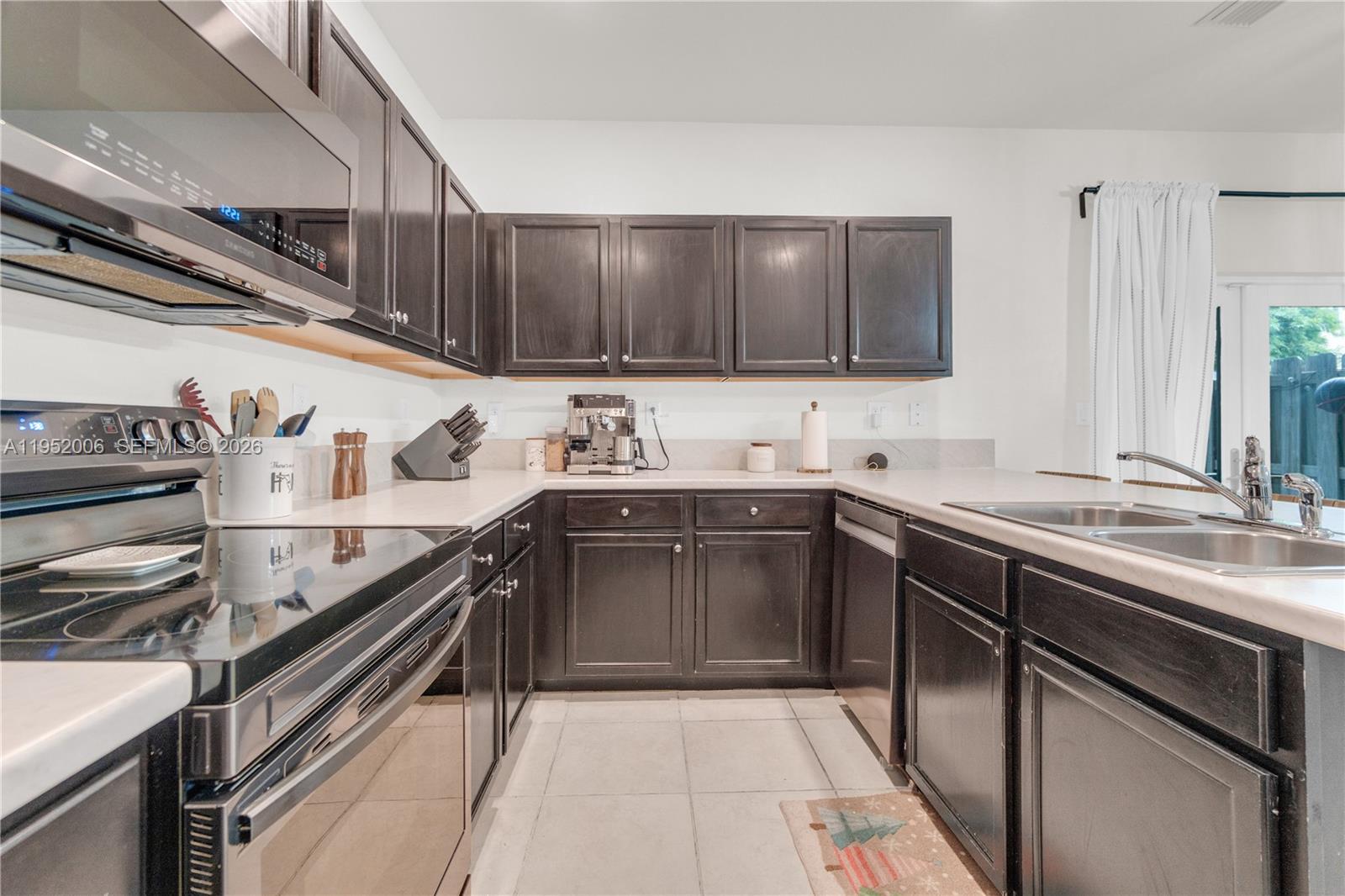 COCO PALM ESTATES - Residential