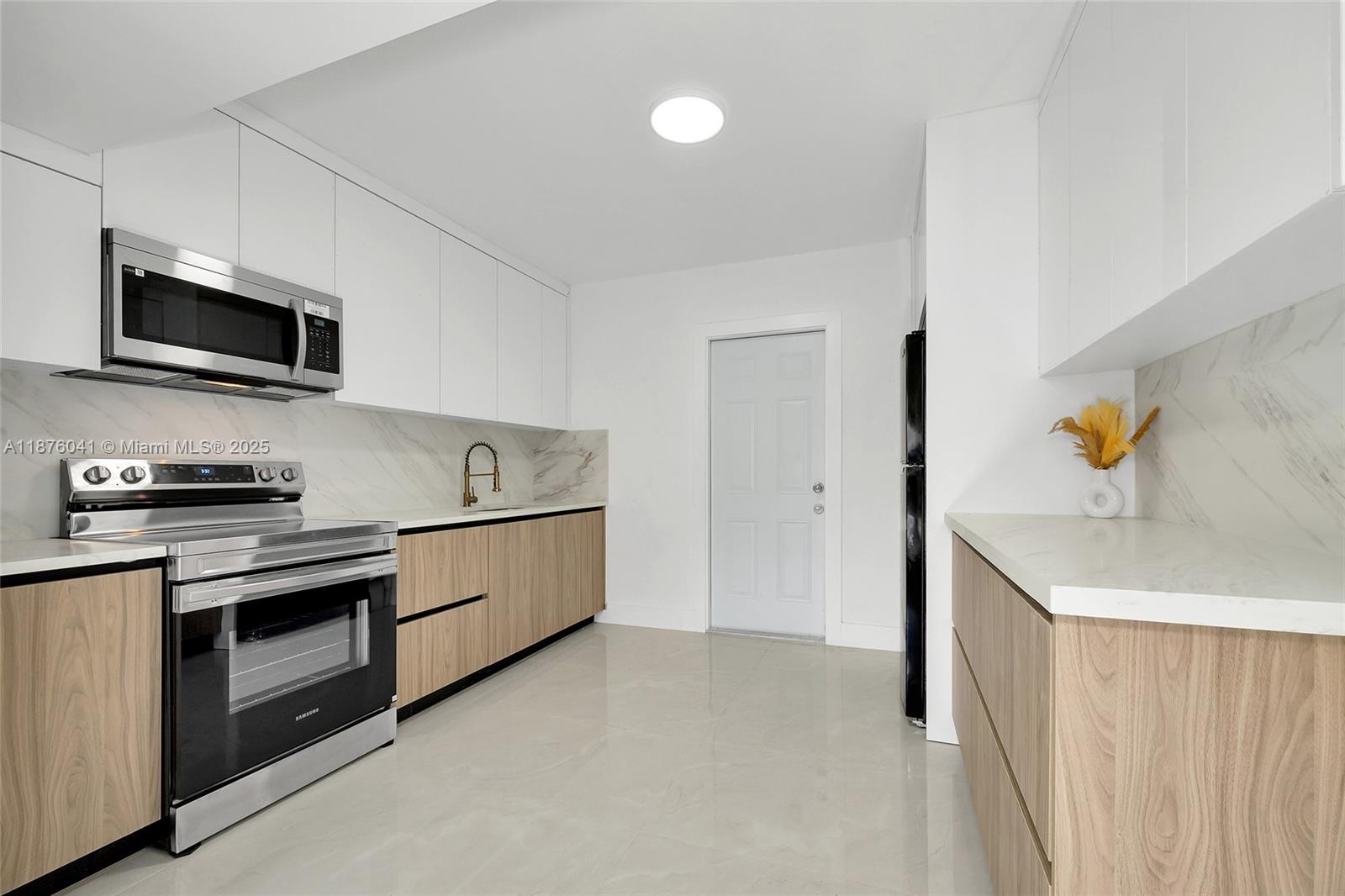 WEST LITTLE RIVER - Residential