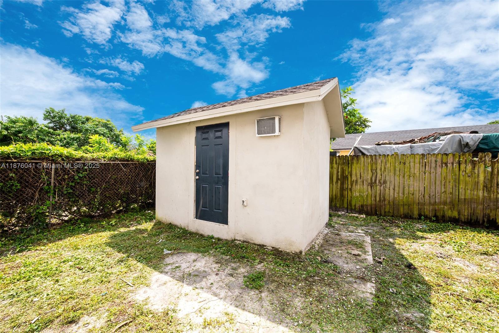 WEST LITTLE RIVER - Residential