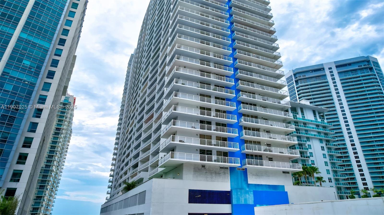 THE CLUB AT BRICKELL BAY - Residential