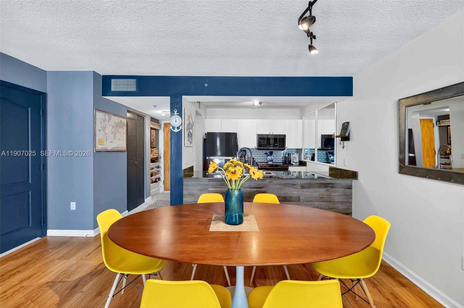 1200 Brickell Bay Dr 3914