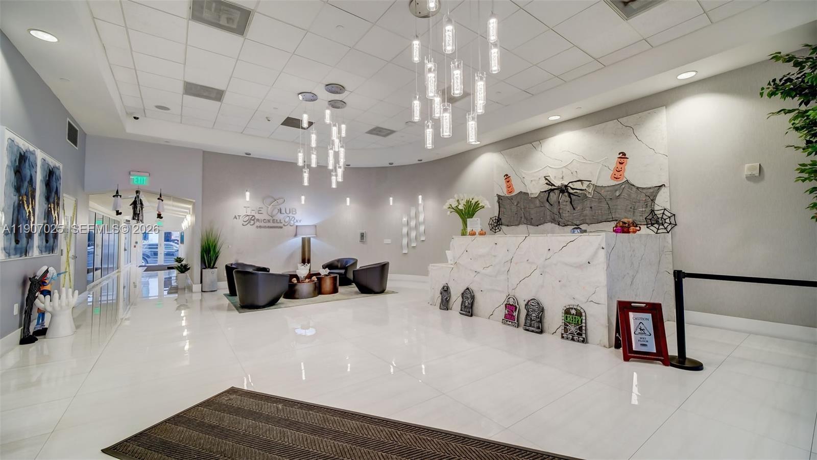 THE CLUB AT BRICKELL BAY - Residential