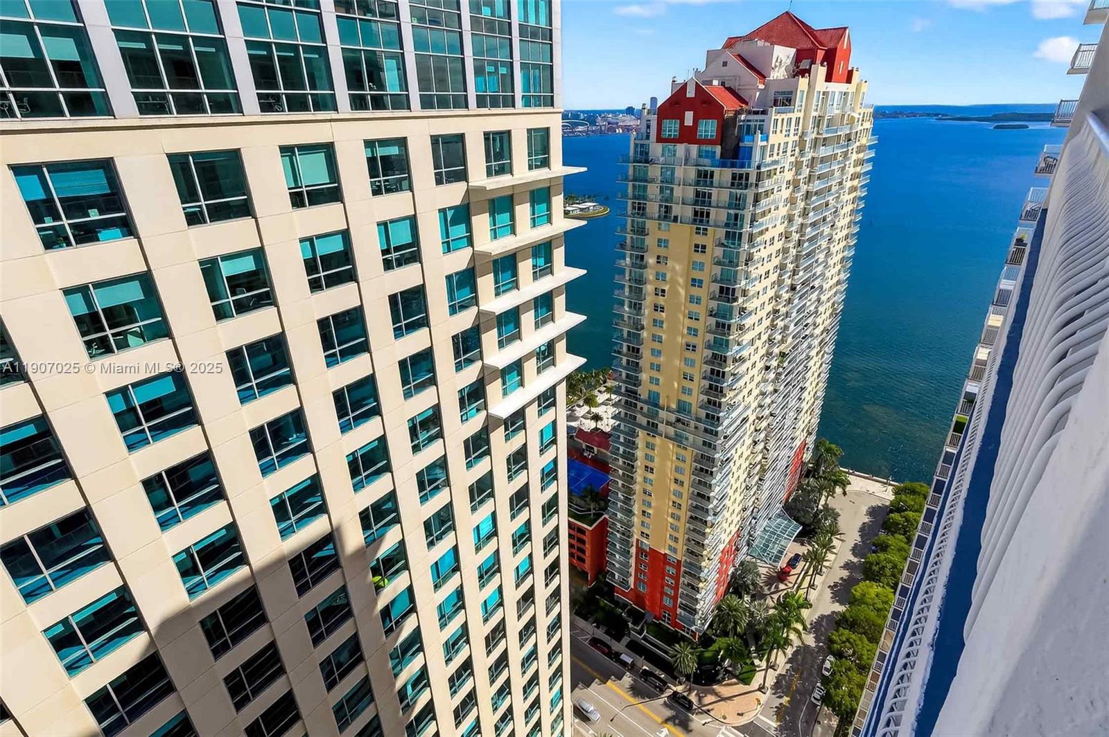 THE CLUB AT BRICKELL BAY - Residential