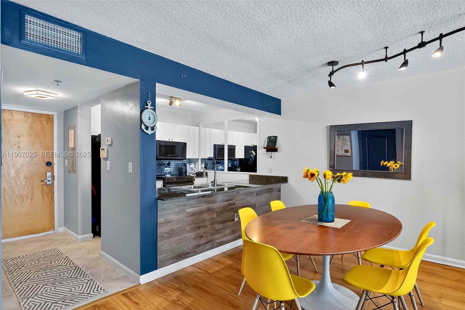 1200 Brickell Bay Dr 3914