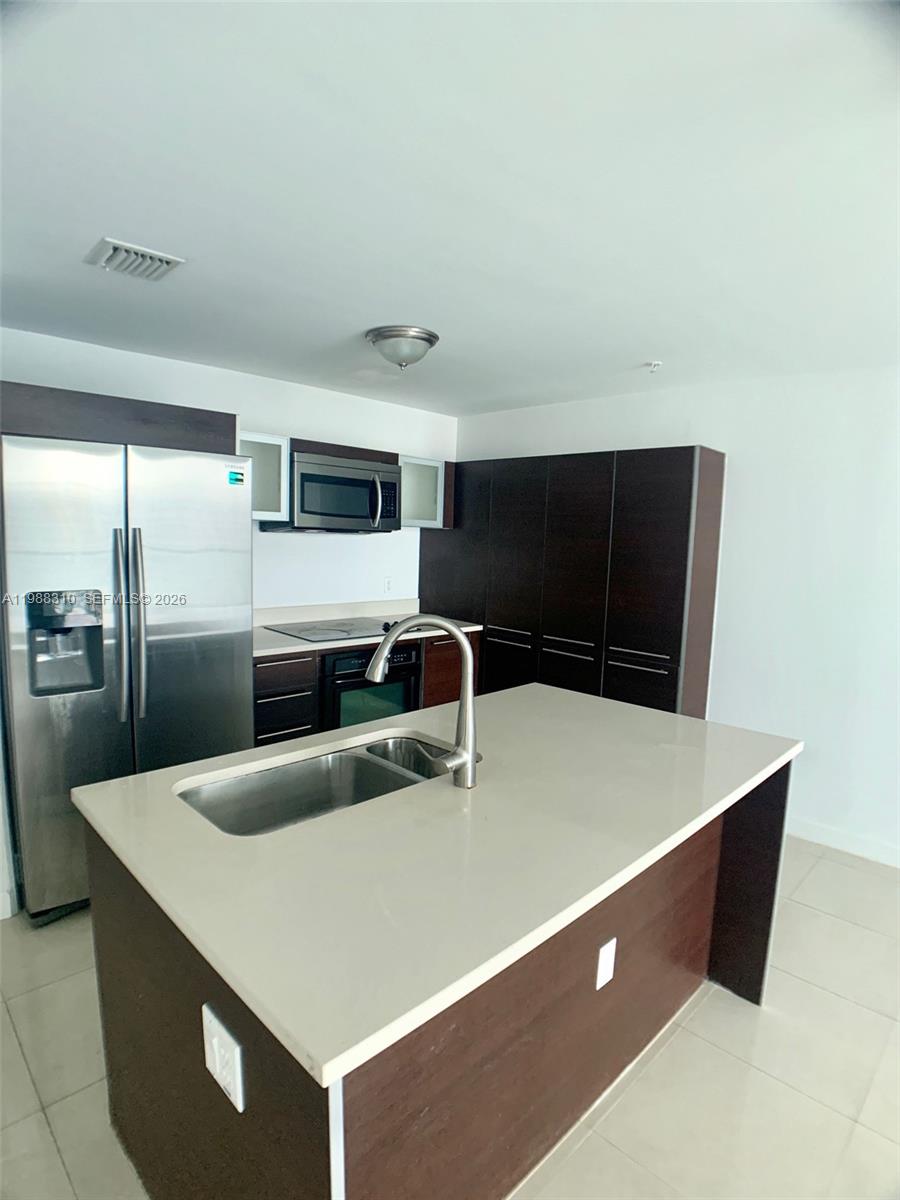 1900 N Bayshore Dr 2606