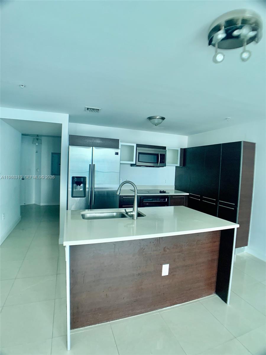 QUANTUM ON THE BAY CONDO - Residential Lease