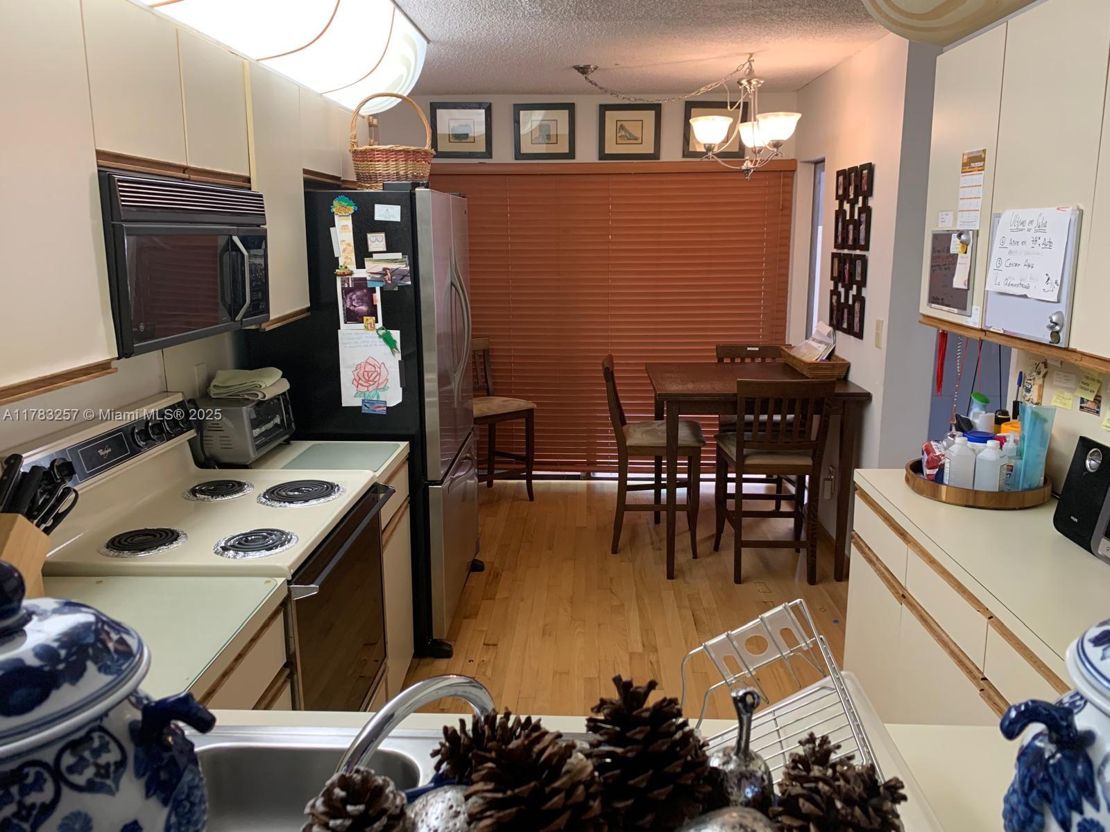 3340 Torremolinos Ave A-40