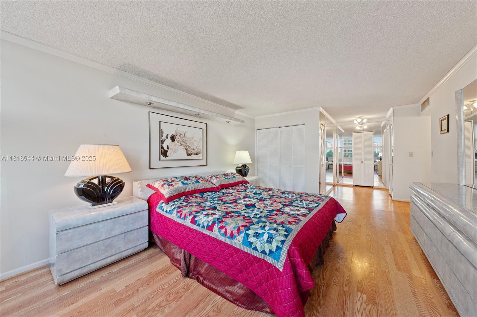 AQUARIUS CONDO - Residential