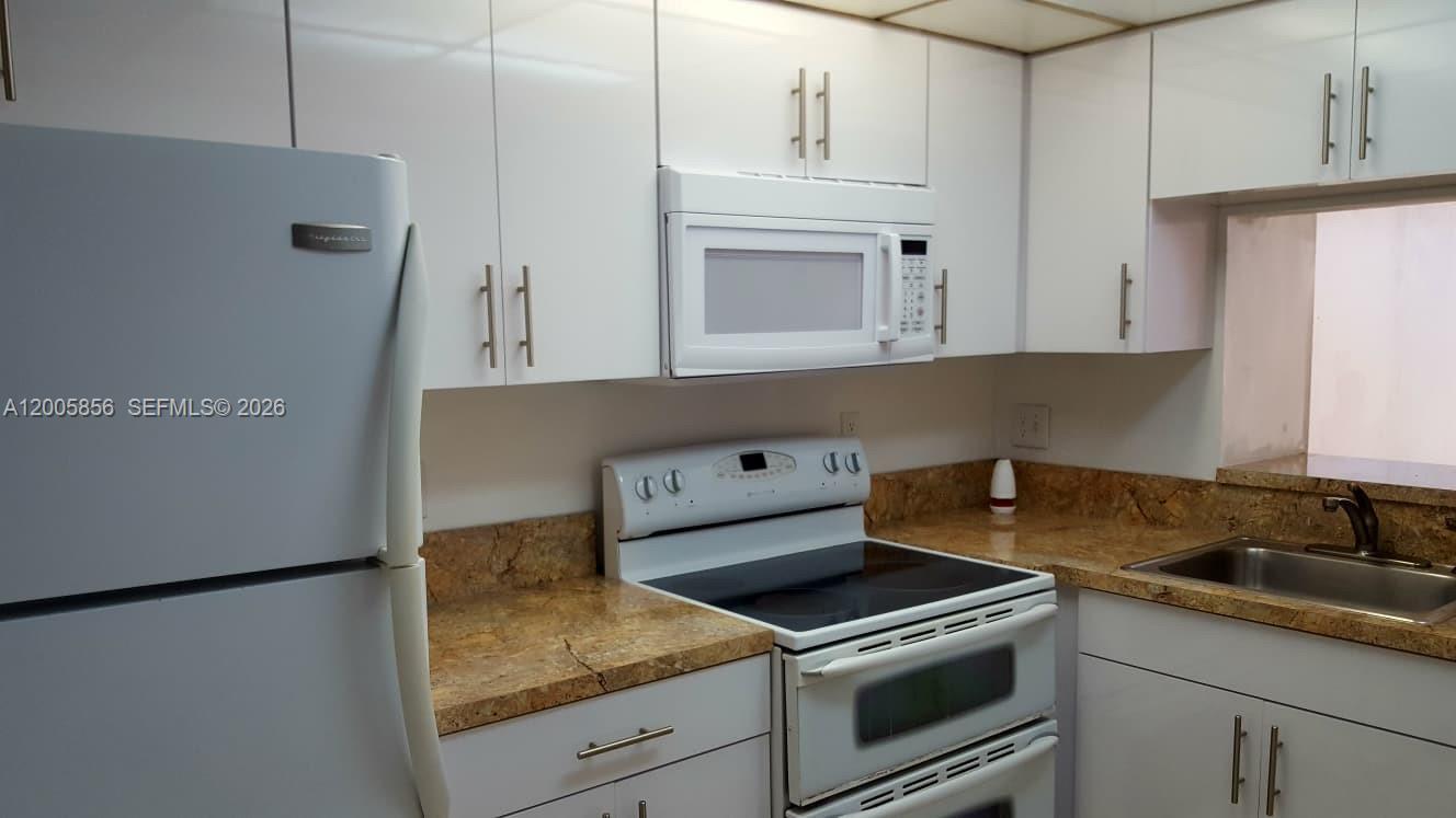 POINT SOUTH CONDO - Residential