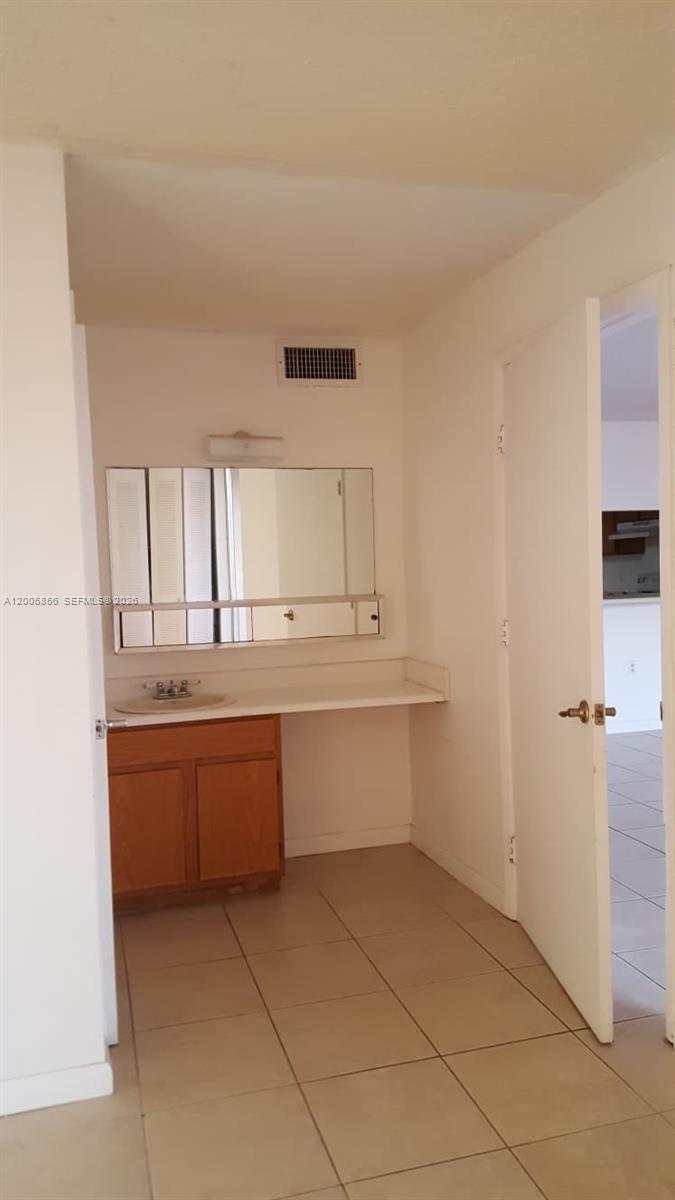 POINT SOUTH CONDO - Residential