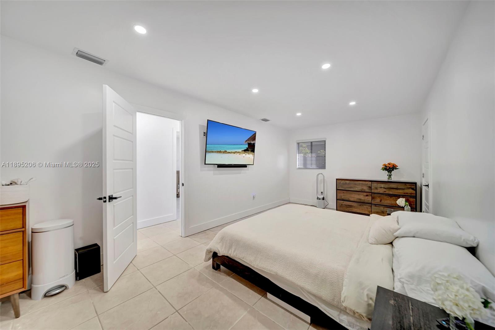 PALM SPRINGS NORTH SEC E - Residential