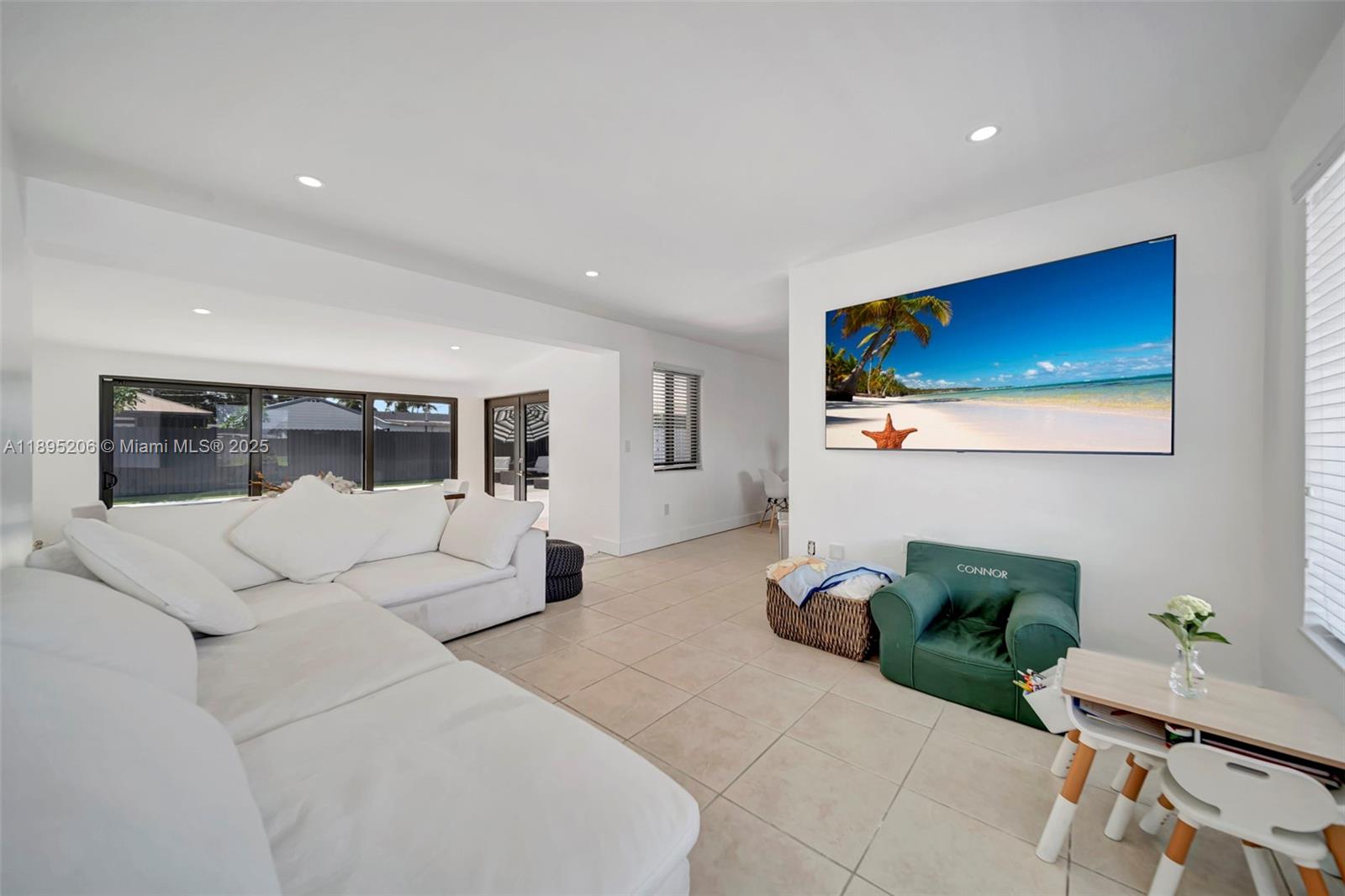 PALM SPRINGS NORTH SEC E - Residential
