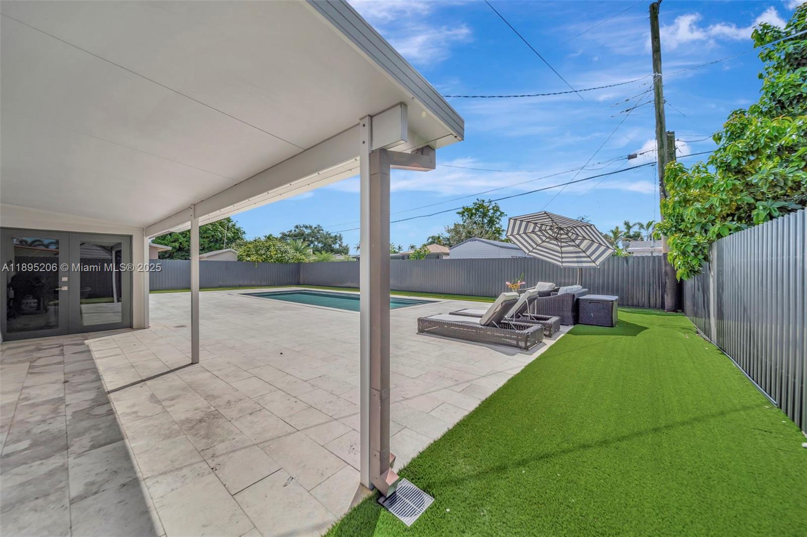 PALM SPRINGS NORTH SEC E - Residential