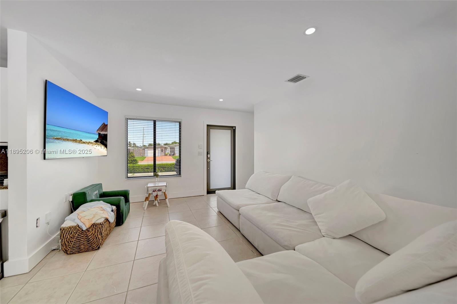 PALM SPRINGS NORTH SEC E - Residential