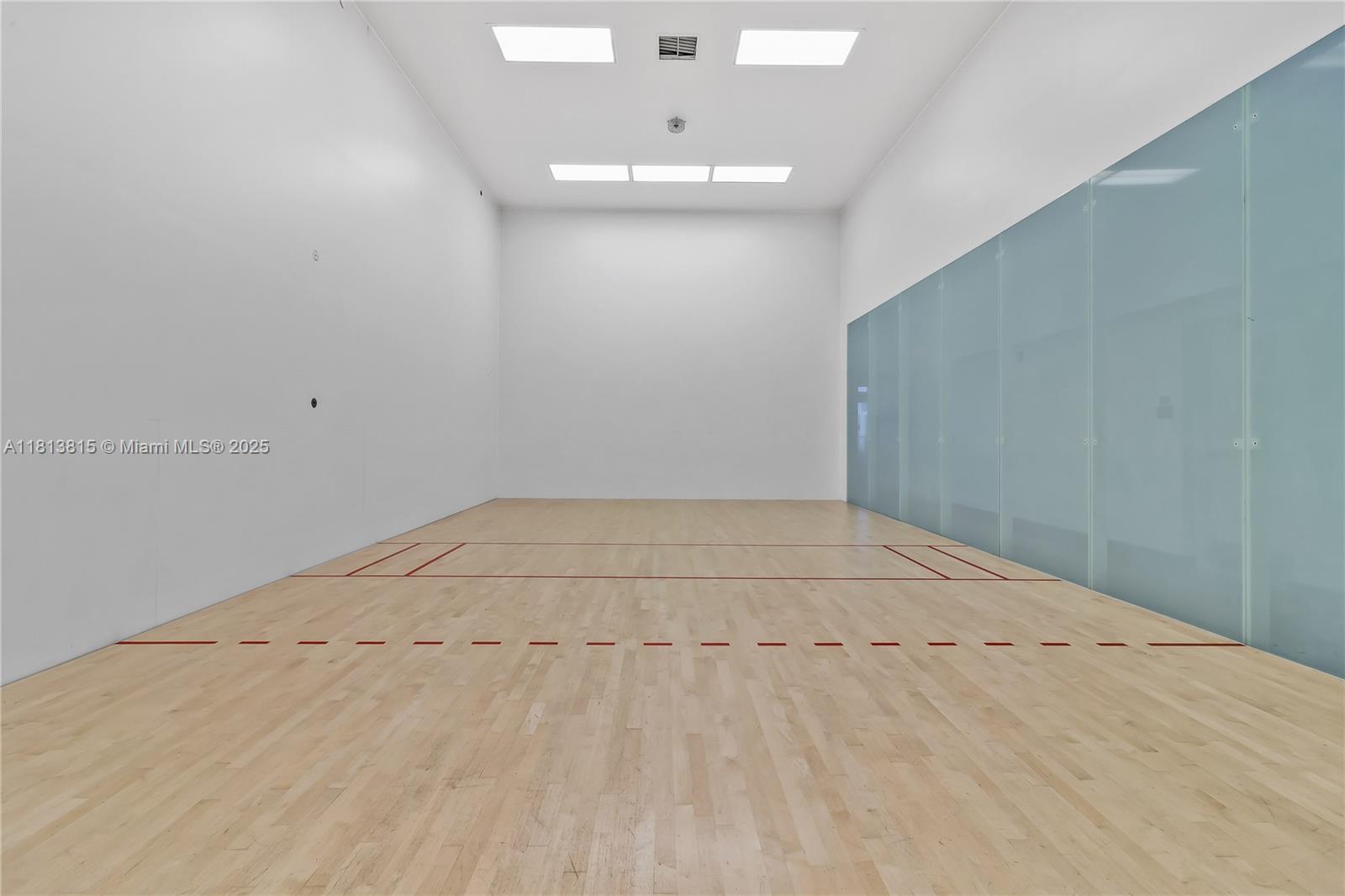 CANVAS CONDO - Residential