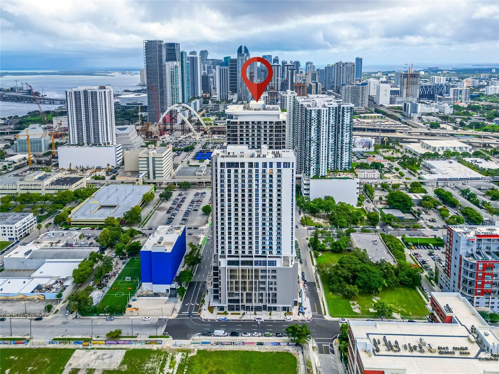 CANVAS CONDO - Residential