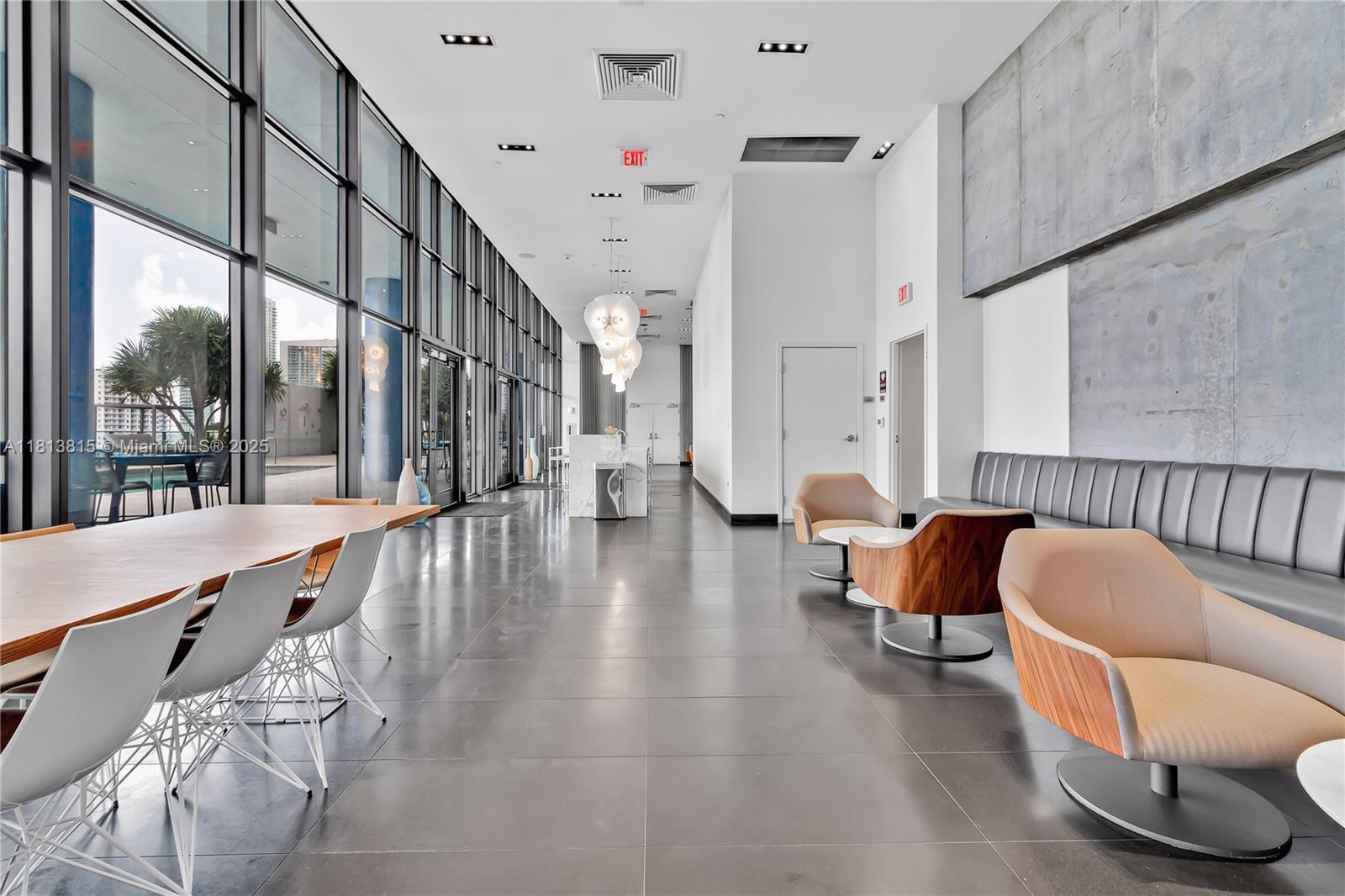 CANVAS CONDO - Residential