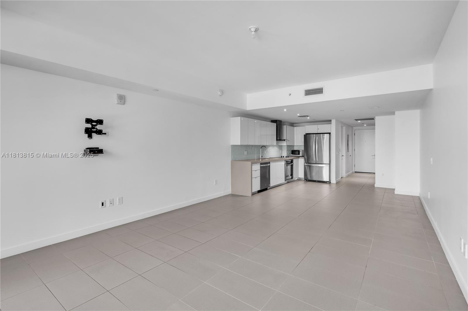 CANVAS CONDO - Residential