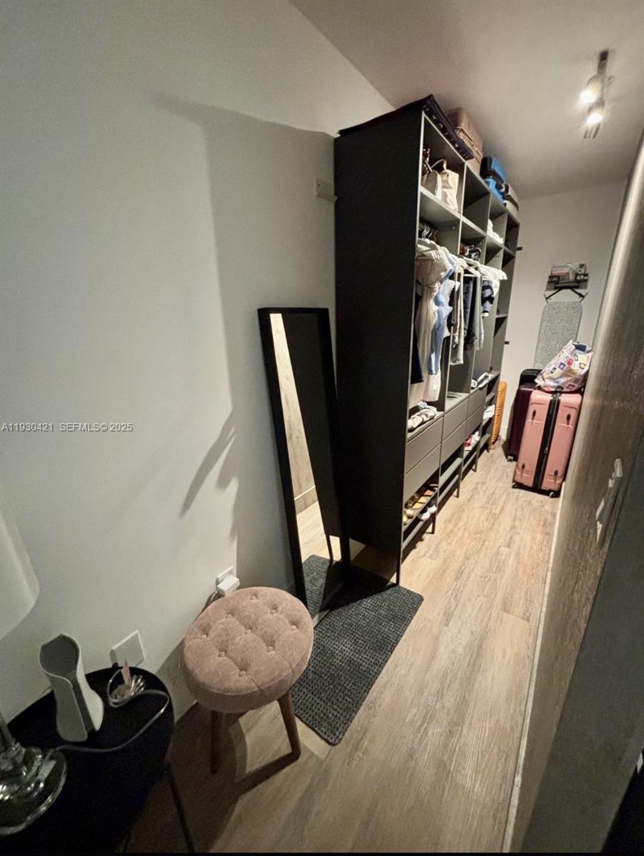 7636 ABBOTT AVENUE CONDO - Residential