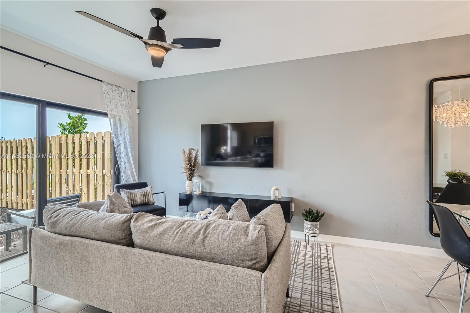 Palm Cay - Residential