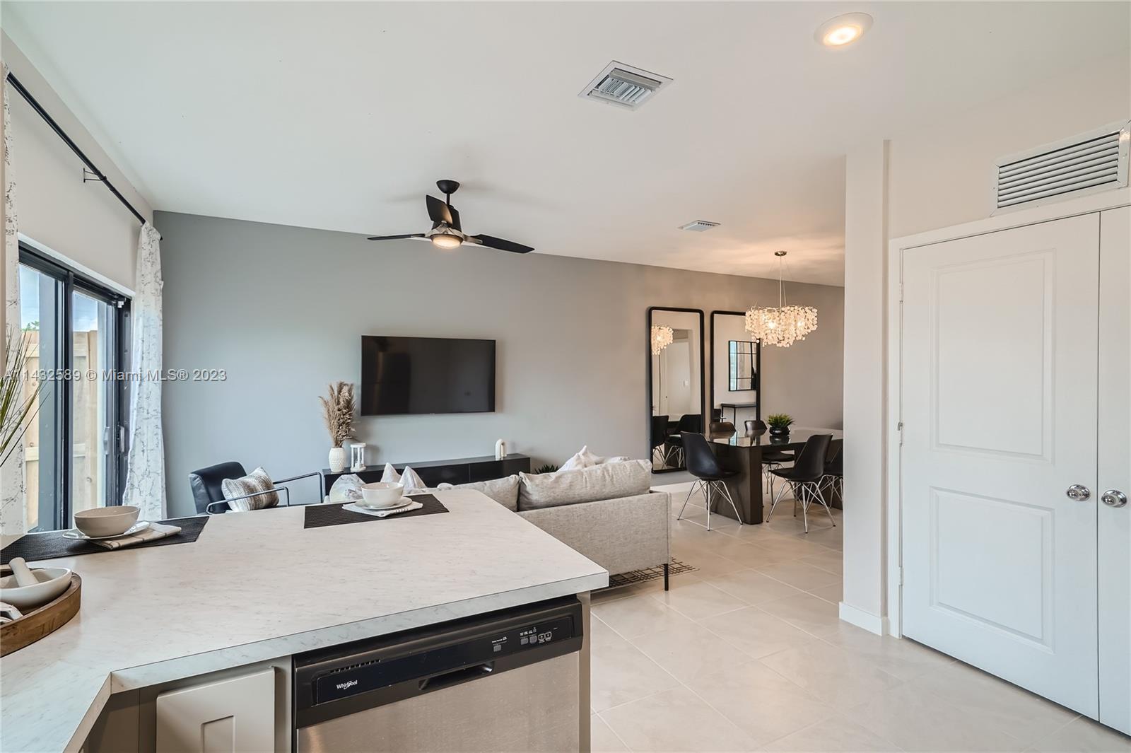Palm Cay - Residential