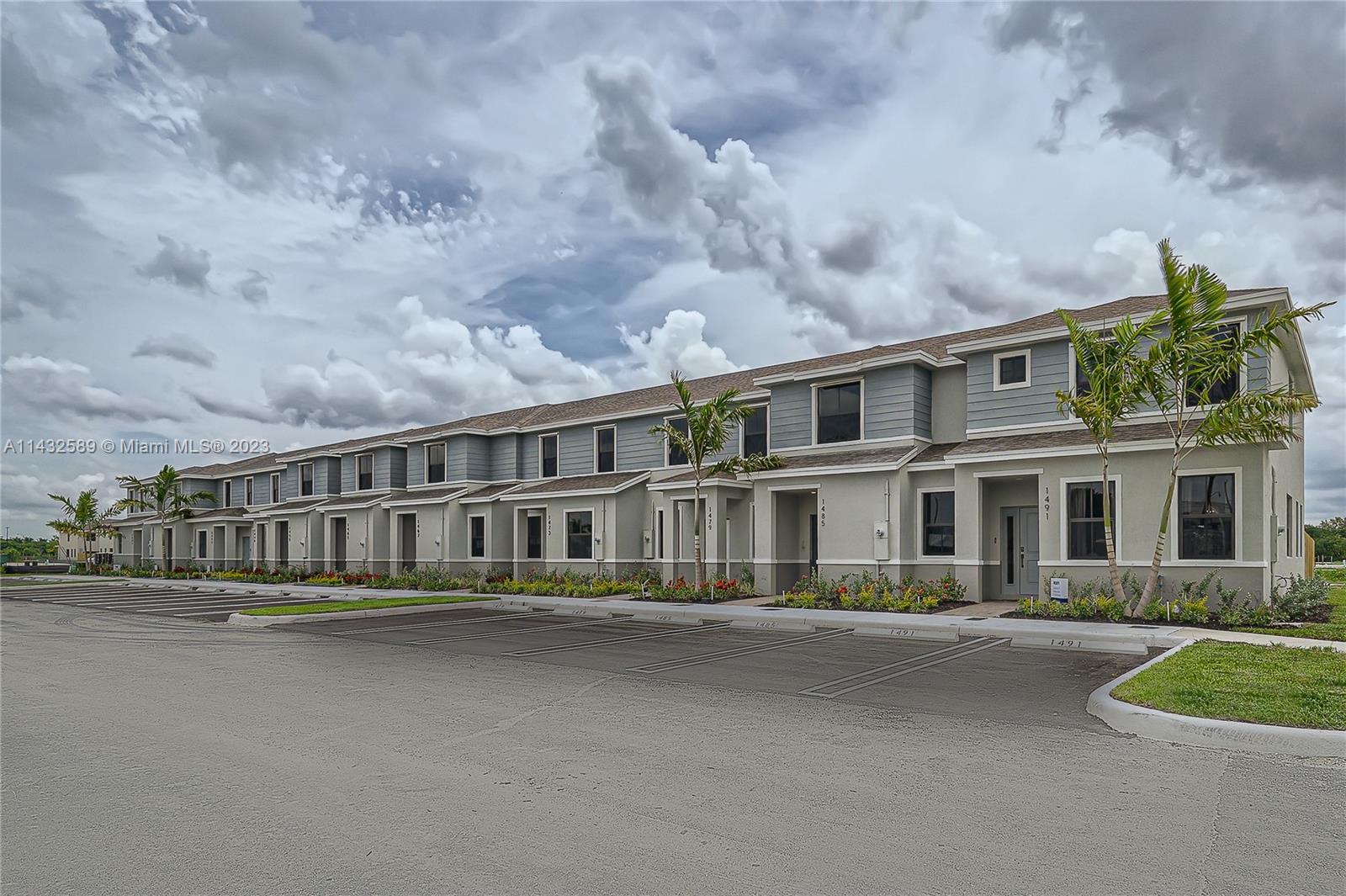 Palm Cay - Residential