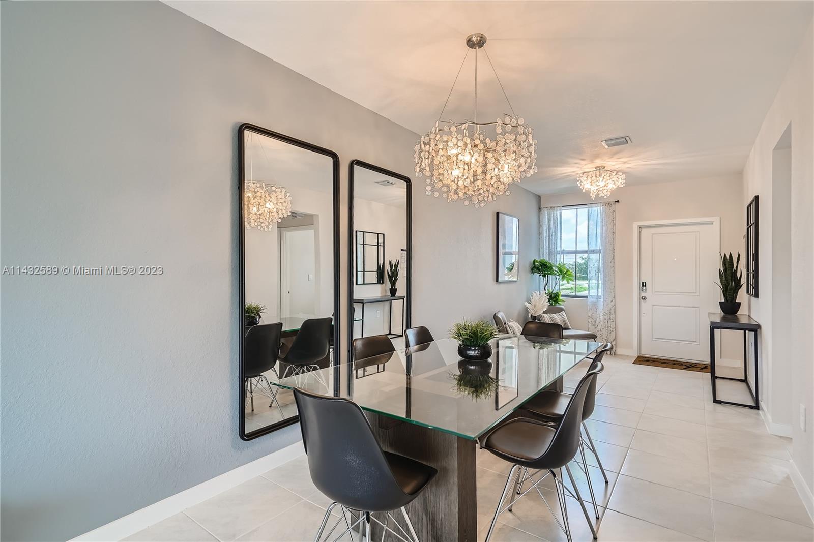 Palm Cay - Residential