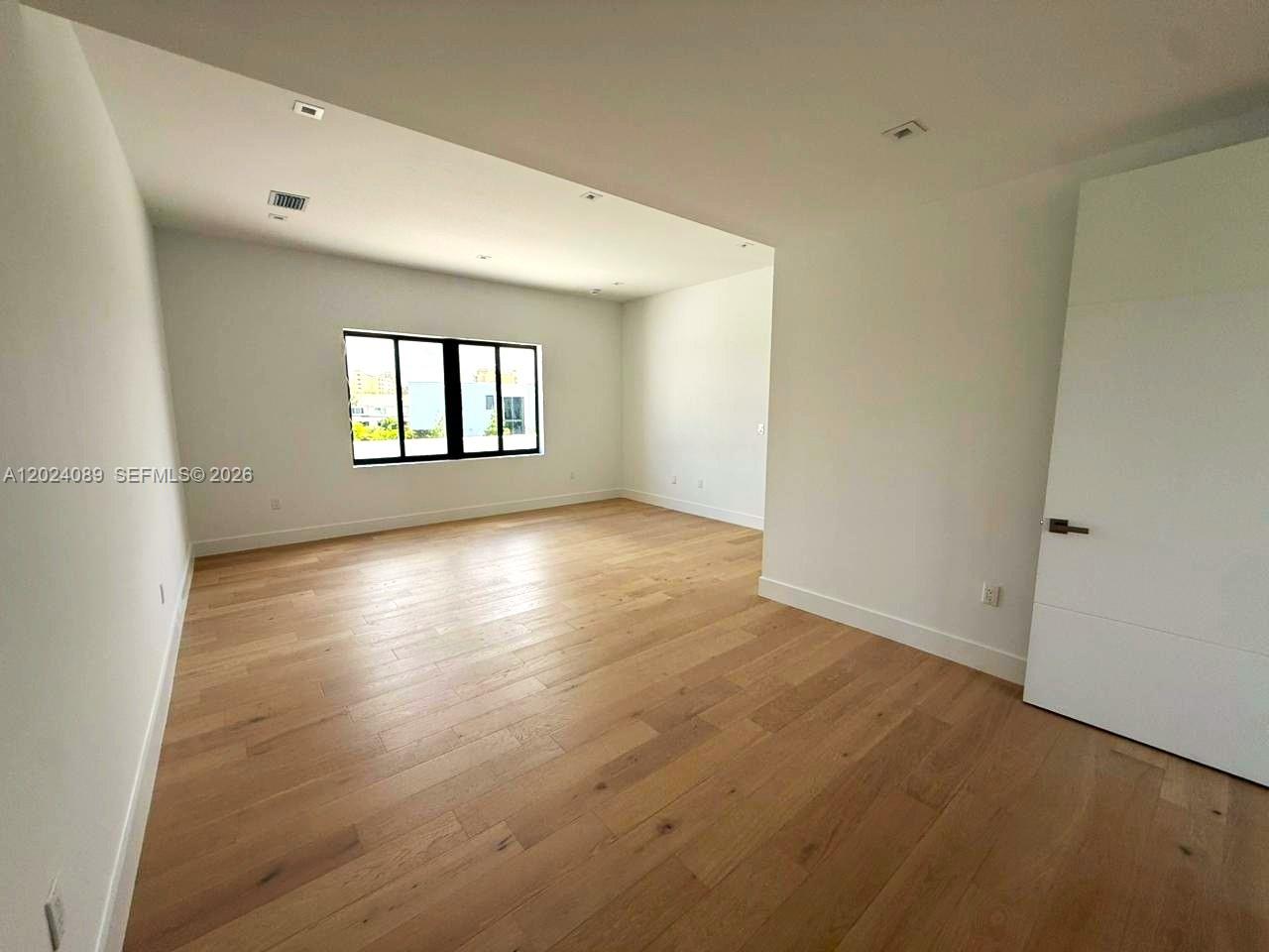 WESTON ESTATES - Residential Lease