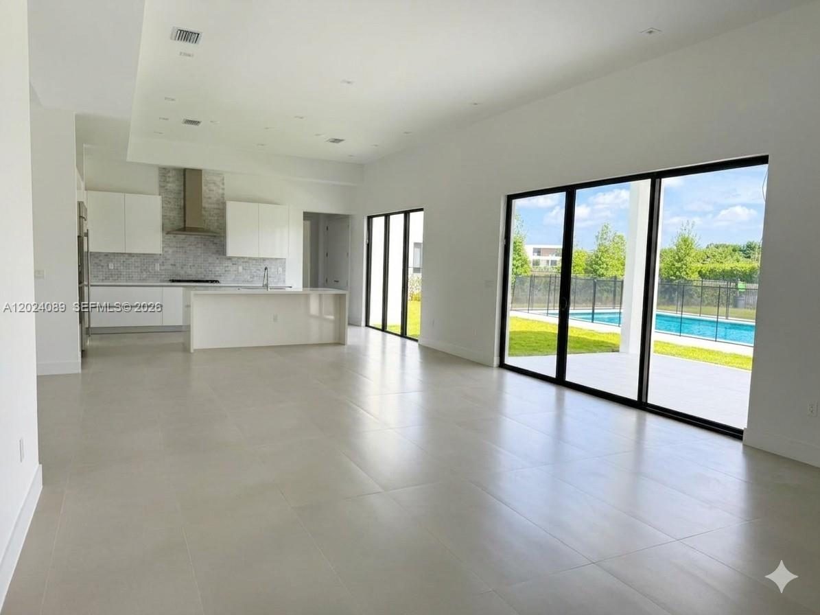 WESTON ESTATES - Residential Lease