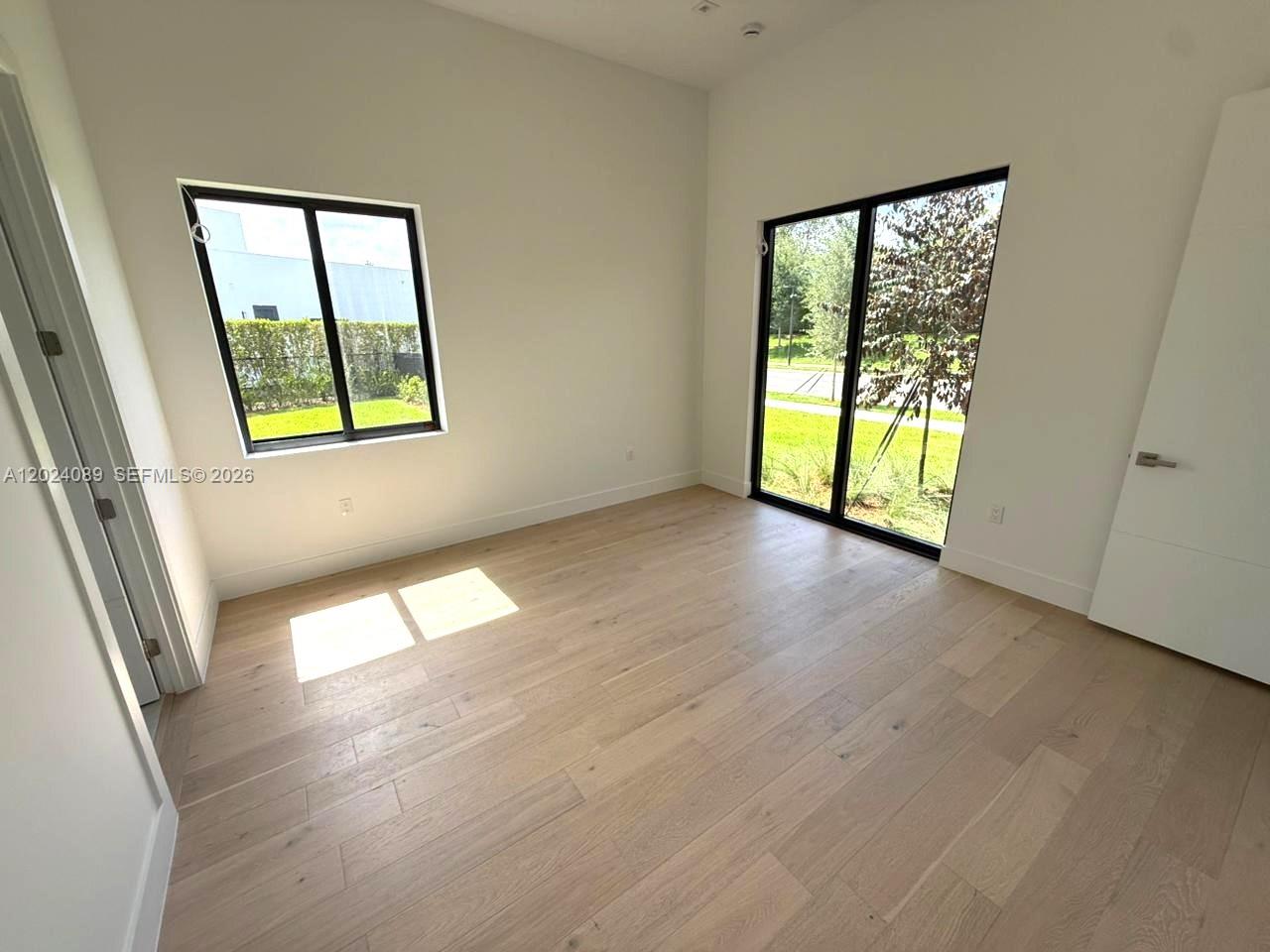 WESTON ESTATES - Residential Lease