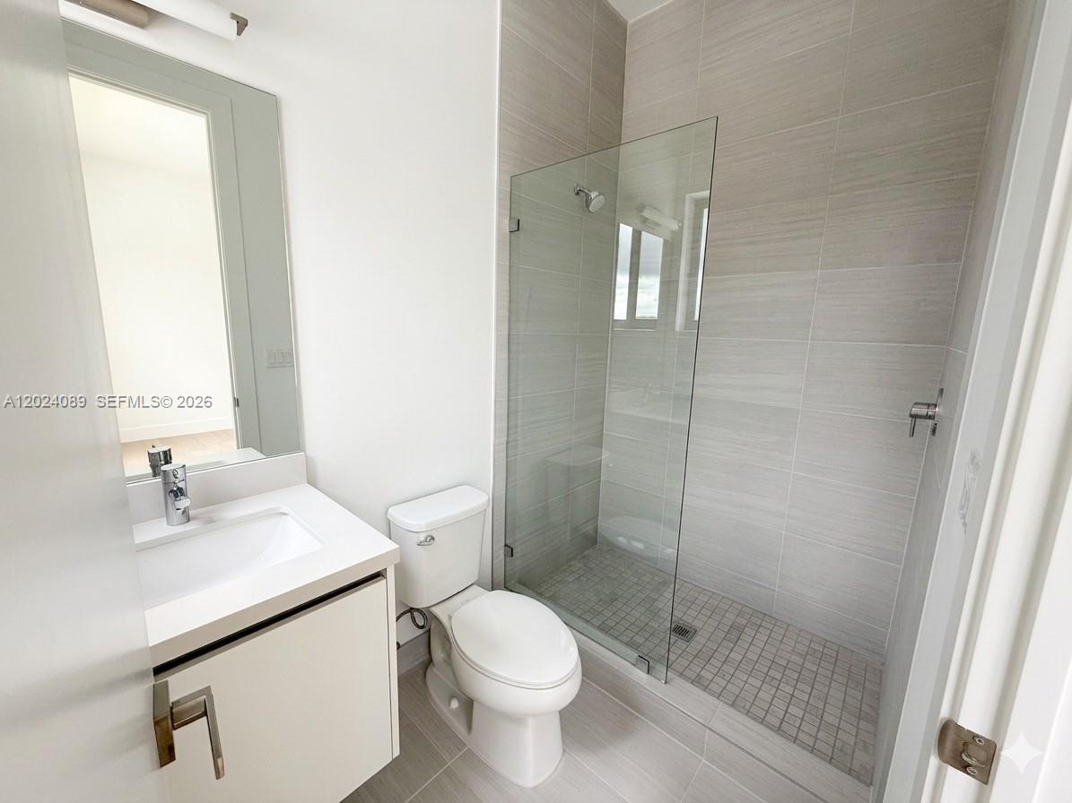 WESTON ESTATES - Residential Lease