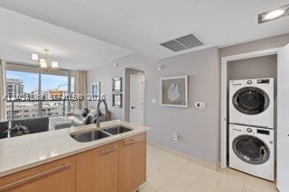 6799 Collins Ave 606