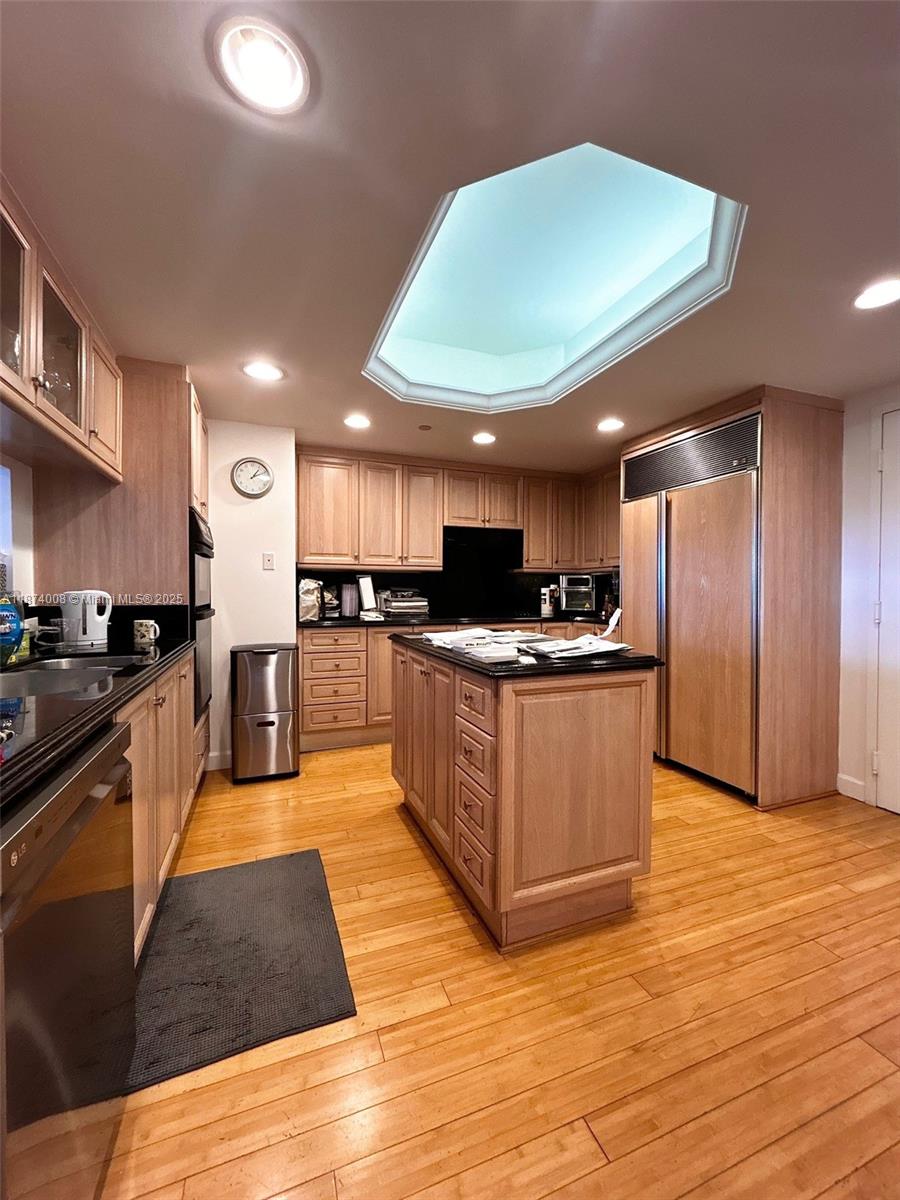 Stunning 2BD/2BA, 1,500SF furnished residence in the prestigious oceanfront Solimar with private elevator access. Features include a spacious split layout with large living area, 2 balconies, his & her walk-in closets, and a luxurious bathroom with Jacuzzi tub and separate shower. Close proximity to Bal Harbour Shops and multiple synagogues. Full-service building with resort-style amenities including direct beach access, private beach service, pool (closed until early 2026), fitness center, men's & women's steam rooms and sauna, indoor whirlpool, game and business rooms. Free valet parking included. One self-parking spot may be available for additional fee. Cable TV and wifi included.