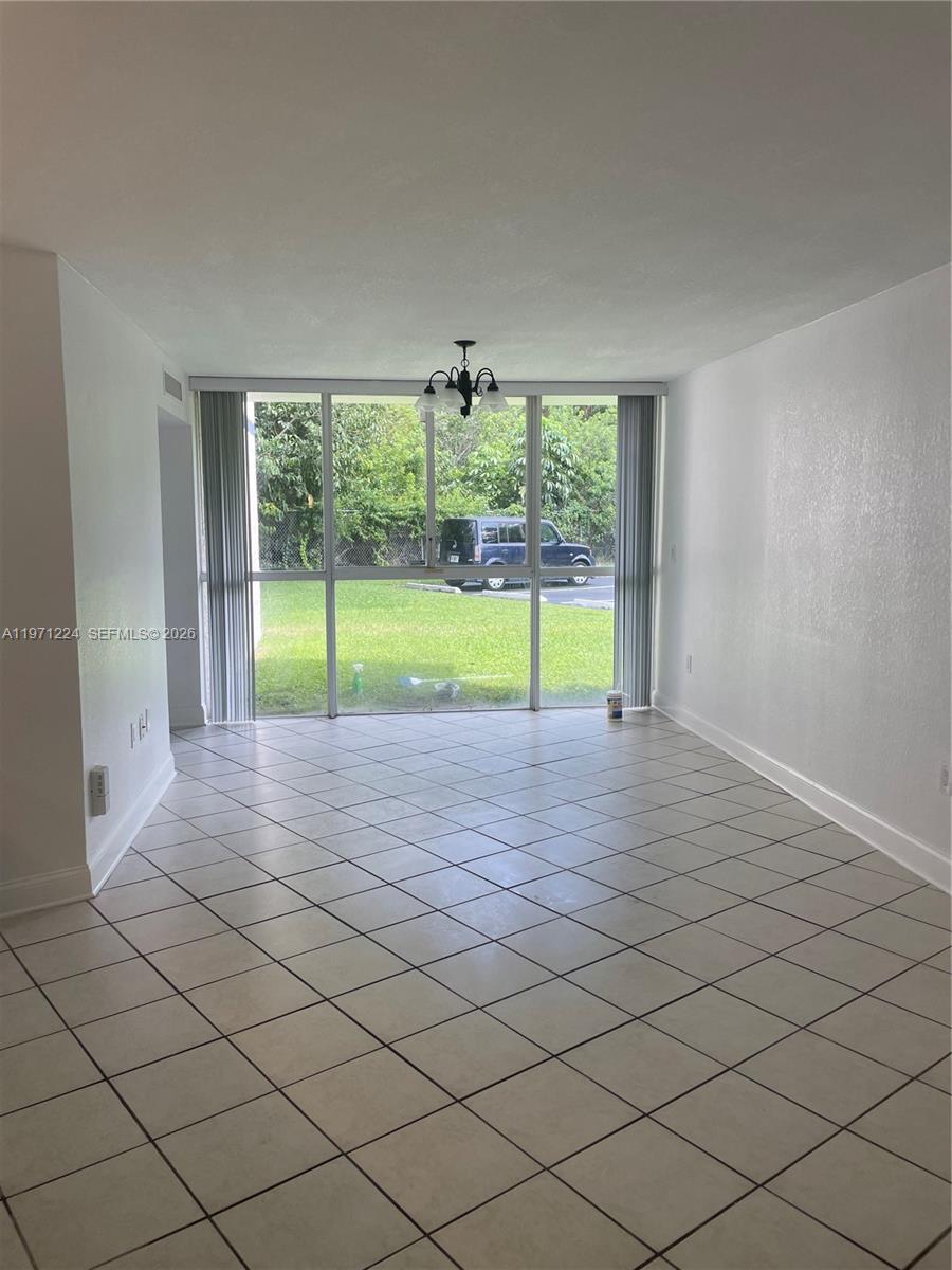 LAS BRISAS@ COUNTRY CLUB - Residential